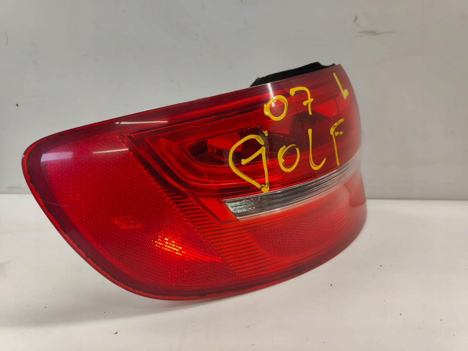 Audi a3 8p lift LAVE ZADNE SVETLO 3AE945096C LED