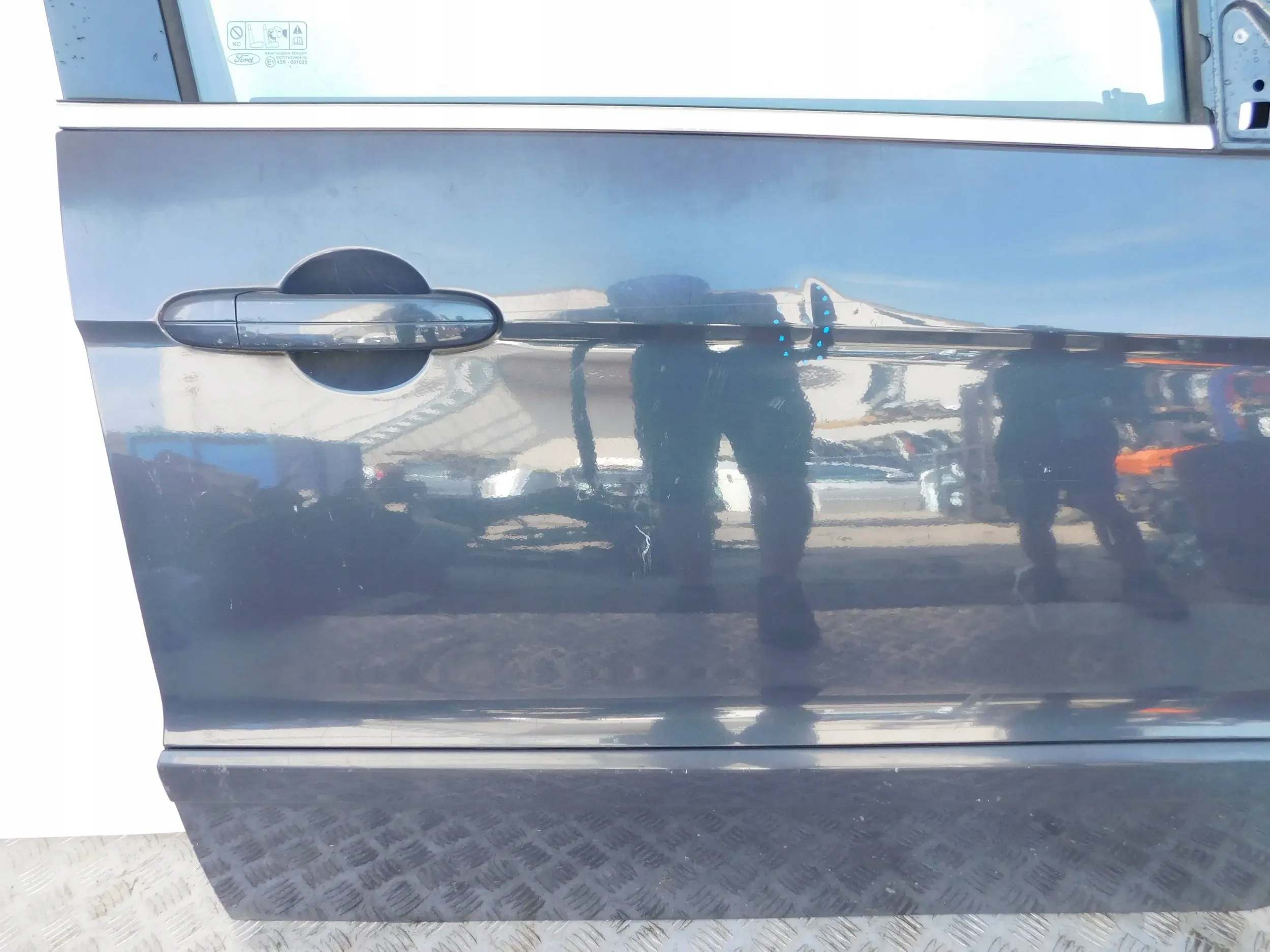 PRAVE PREDNE DVERE FORD S-MAX MK1