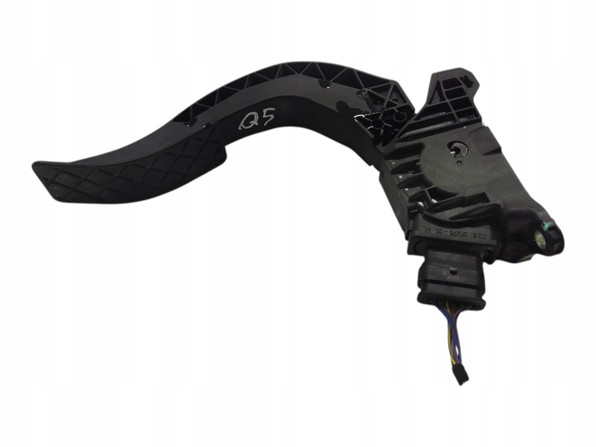 PLYNOVY PEDAL AUDI Q5 II 80A 2016-2020 8W1723523