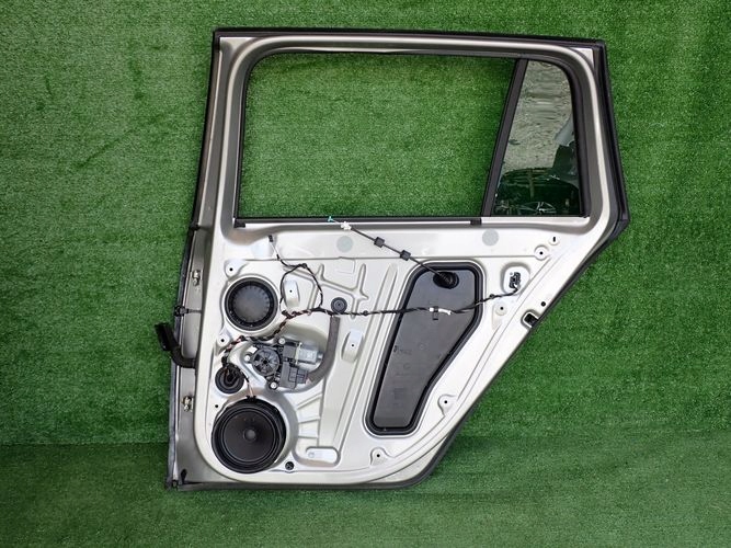 SKODA OCTAVIA III KOMBI PRAVE ZADNE DVERE