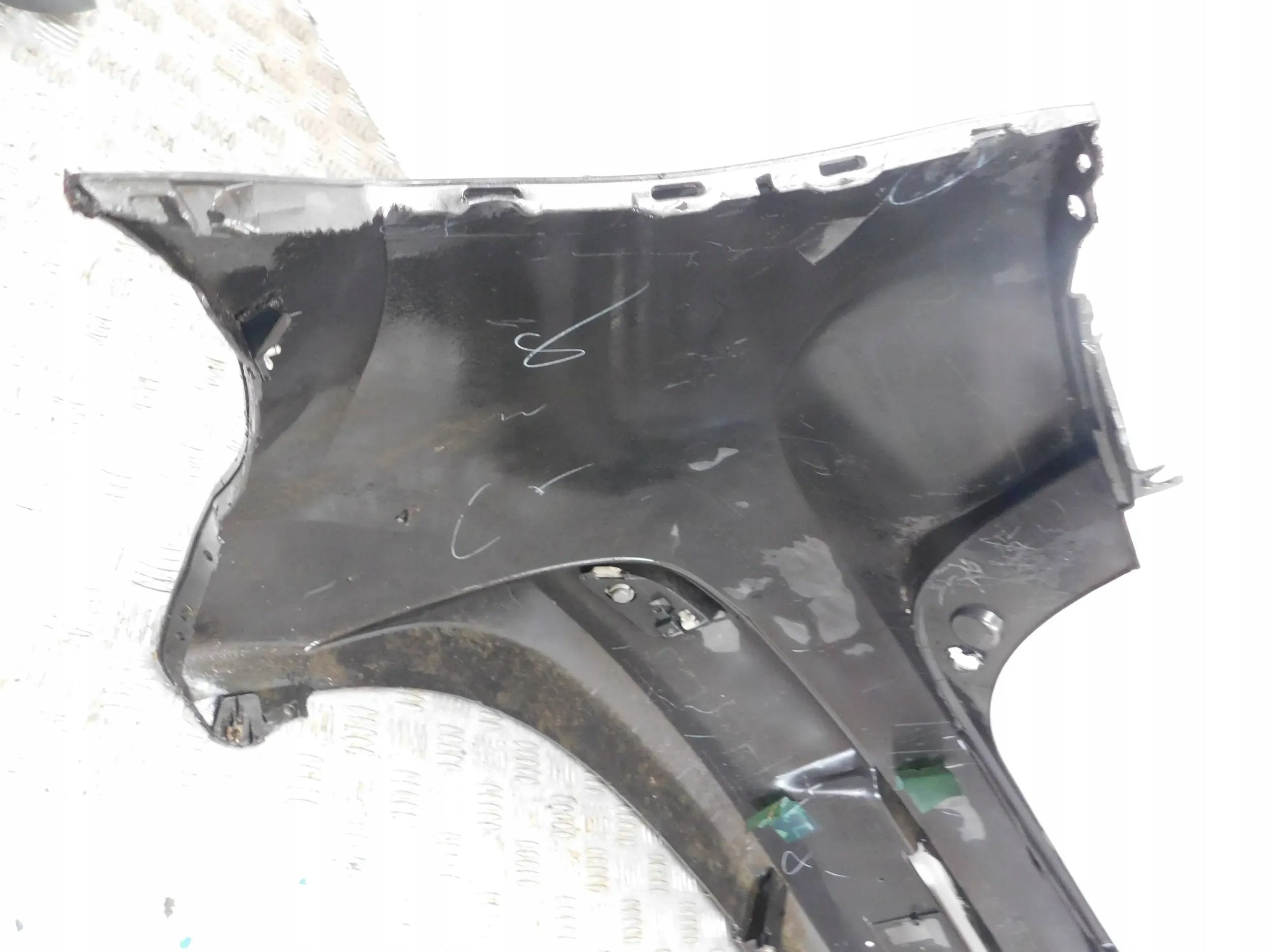 ZADNÝ NÁRAZNÍK MAZDA 3 BL 09-