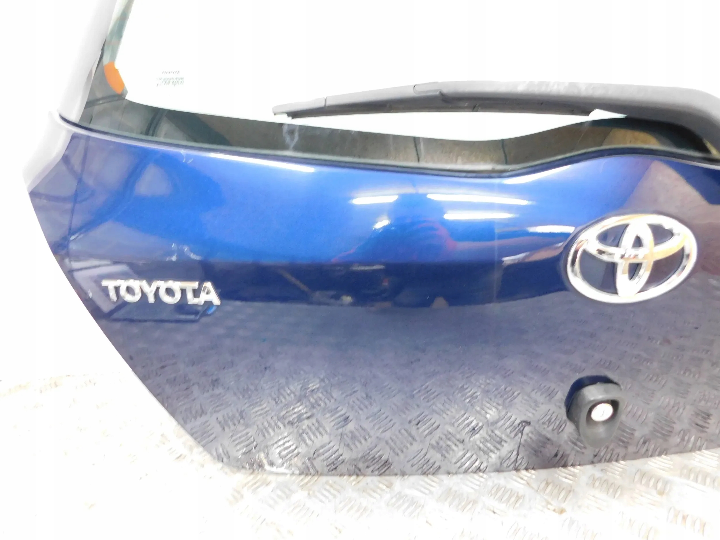ZADNÁ KAPOTA TOYOTA YARIS II 2