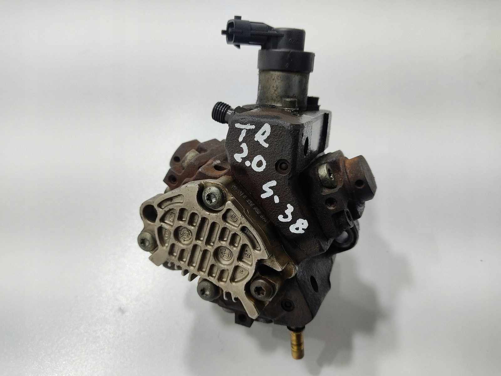VSTREKOVACIE ČERPADLO TRAFIC II VIVARO A 2.0 DCI 8200690744 0445010170 2006-2008