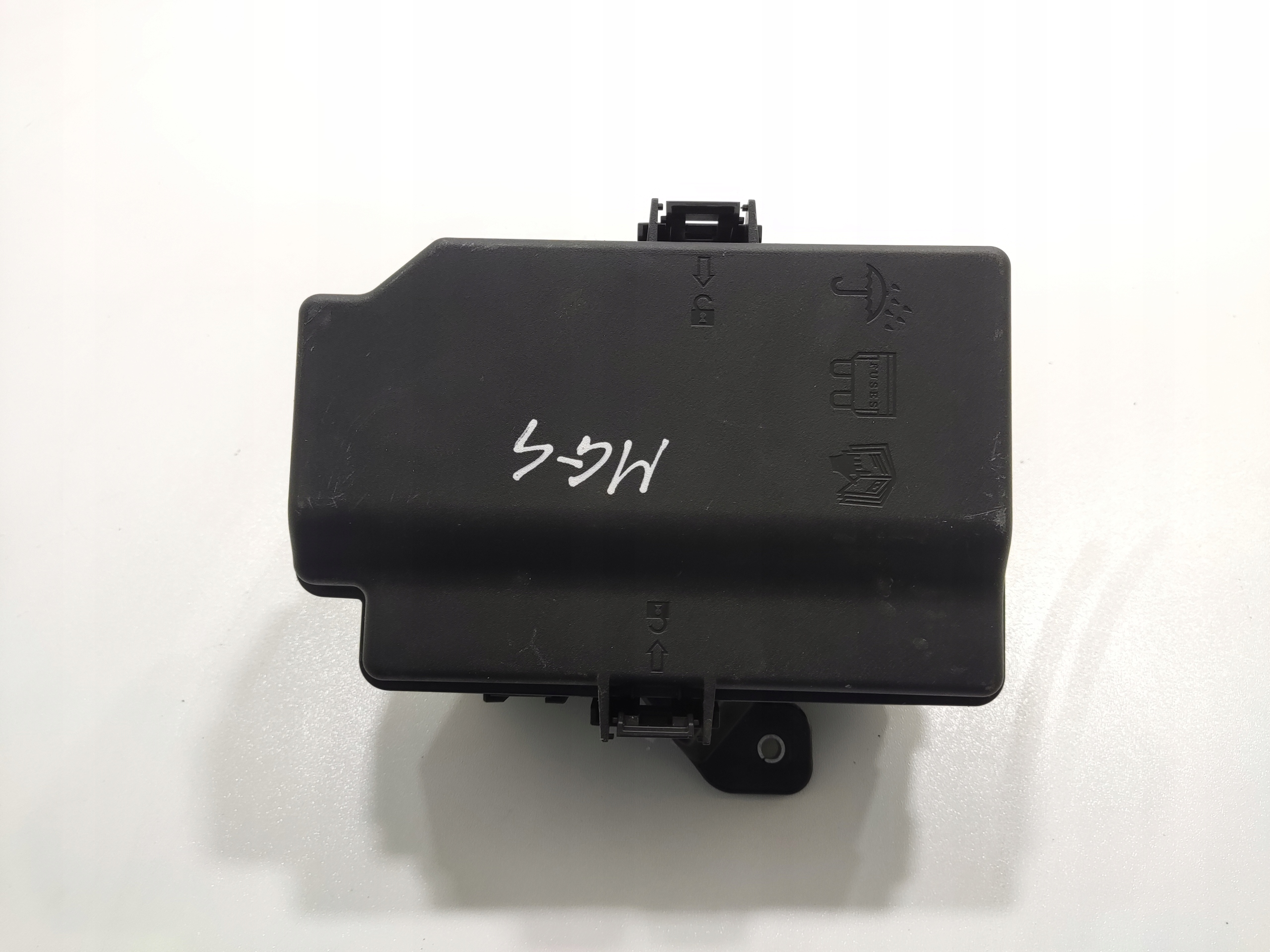 POISTKOVA SKRINKA MG 4 MG4 EV 2022-2025 11206915