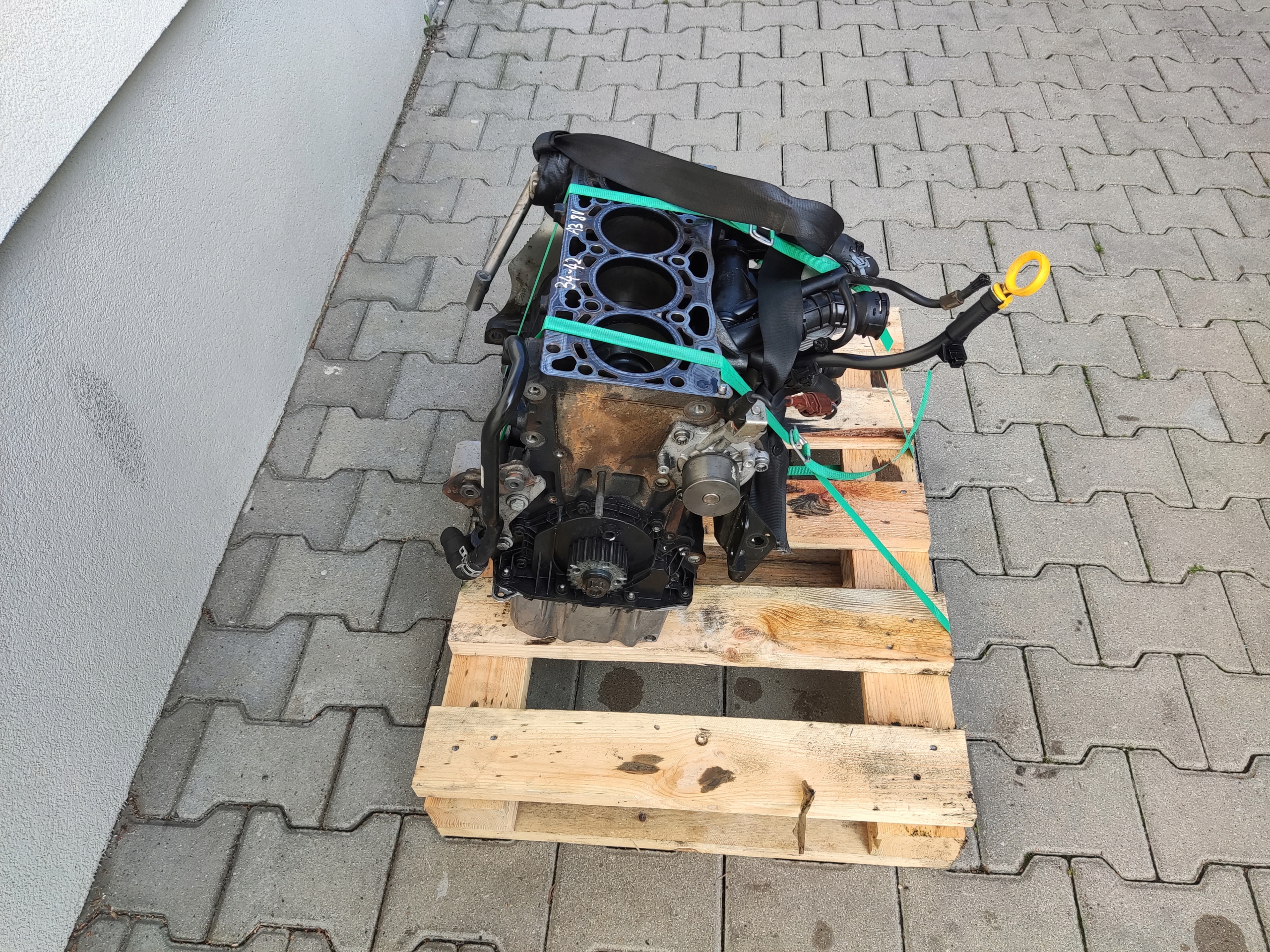 BLOK MOTORA KLUKA KLUKOVY HRIADEL PIESTY AUDI A3 8V 1.6 TDI CRK 2012-2016