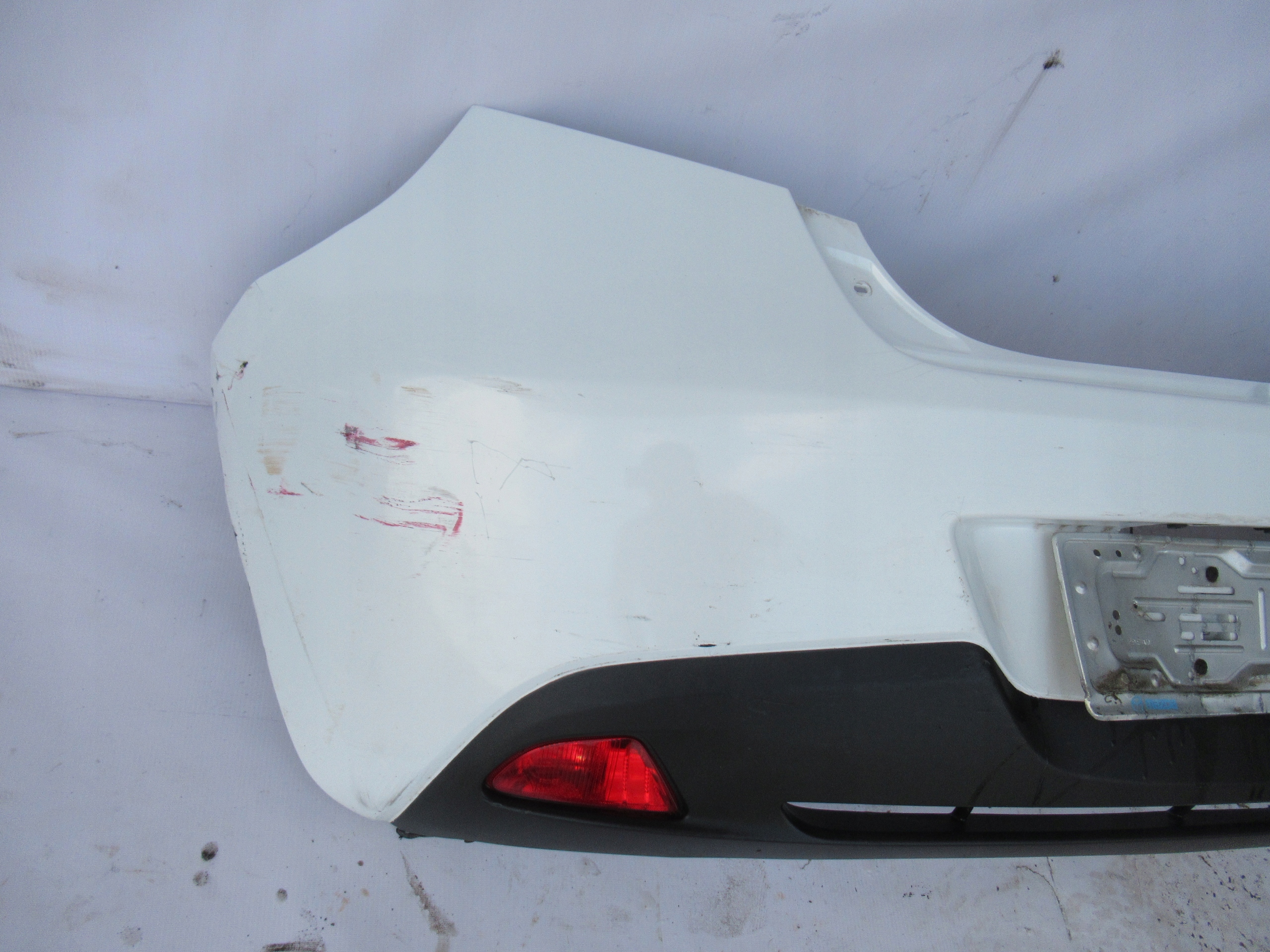 ZADNÝ NÁRAZNÍK MAZDA 2 07-