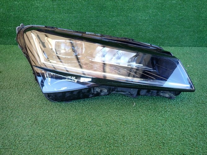 SKODA SUPERB III FULL LED LIFT 19- PRAVE PREDNE SVETLO