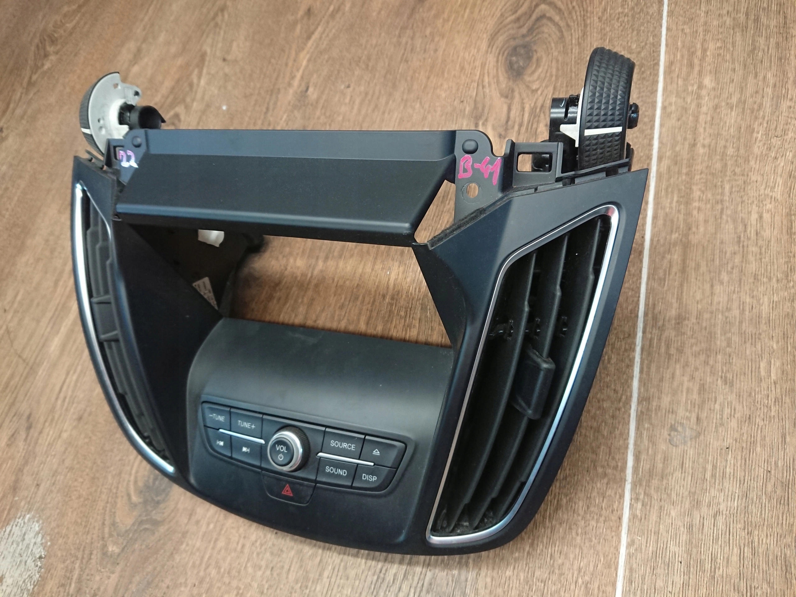 C MAX MK2 LIFT KONZOLA VÝDUCH FUKÁR KÚRENIA F1CB18835