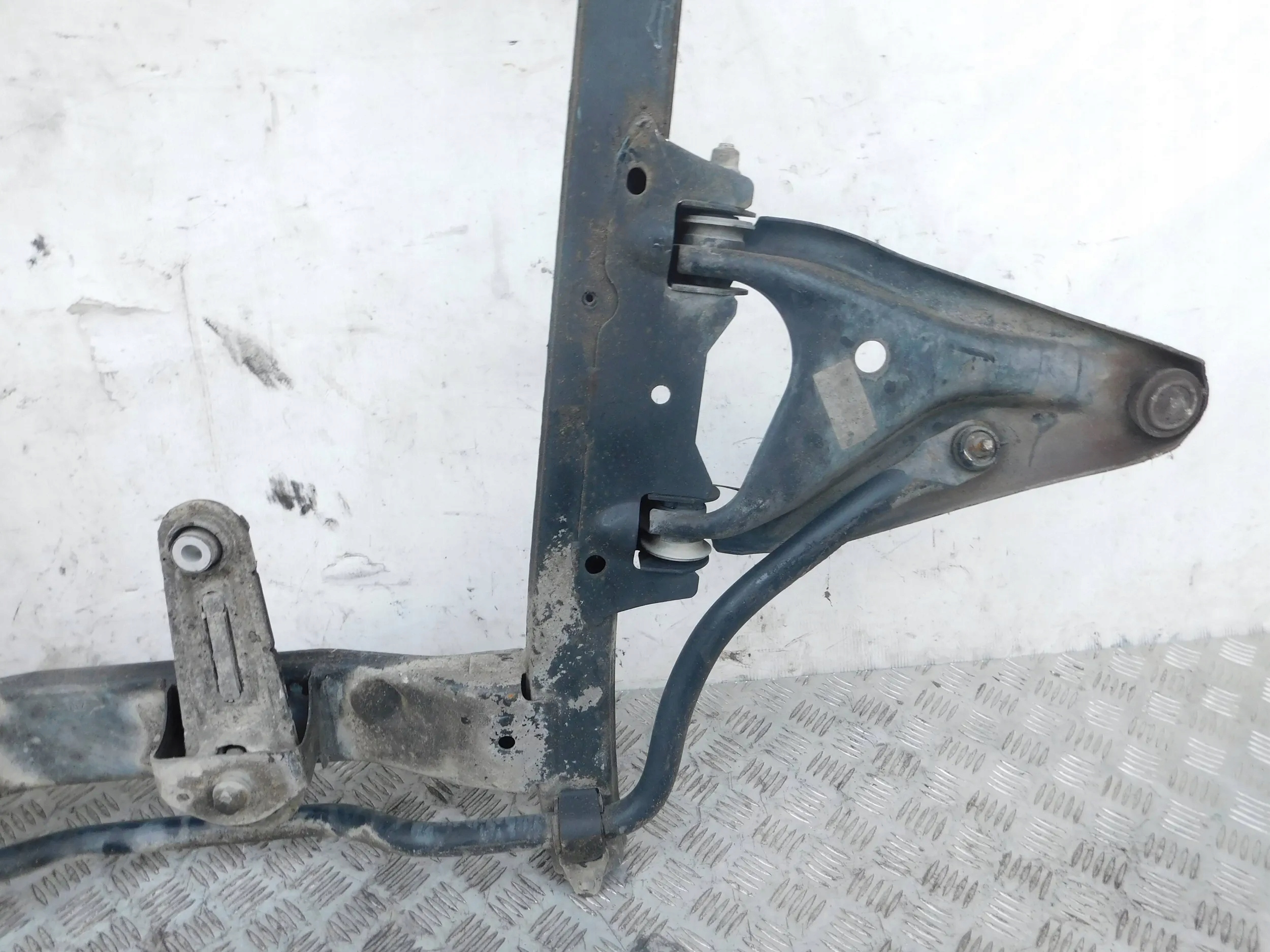 NÁPRAVA NÁPRAVNICA DACIA LOGAN I