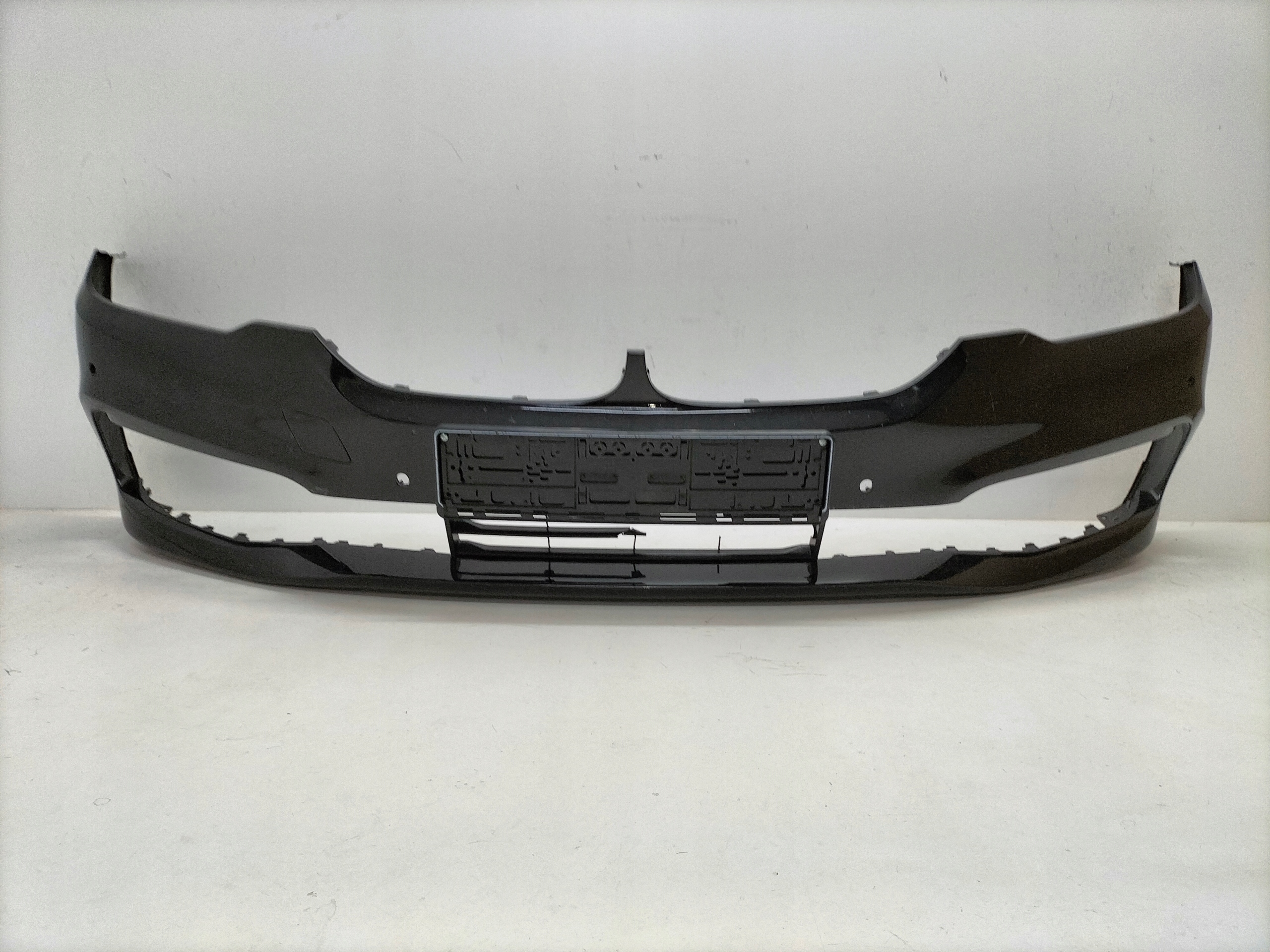 PREDNÝ NÁRAZNÍK BMW 5 G30 G31 17-20