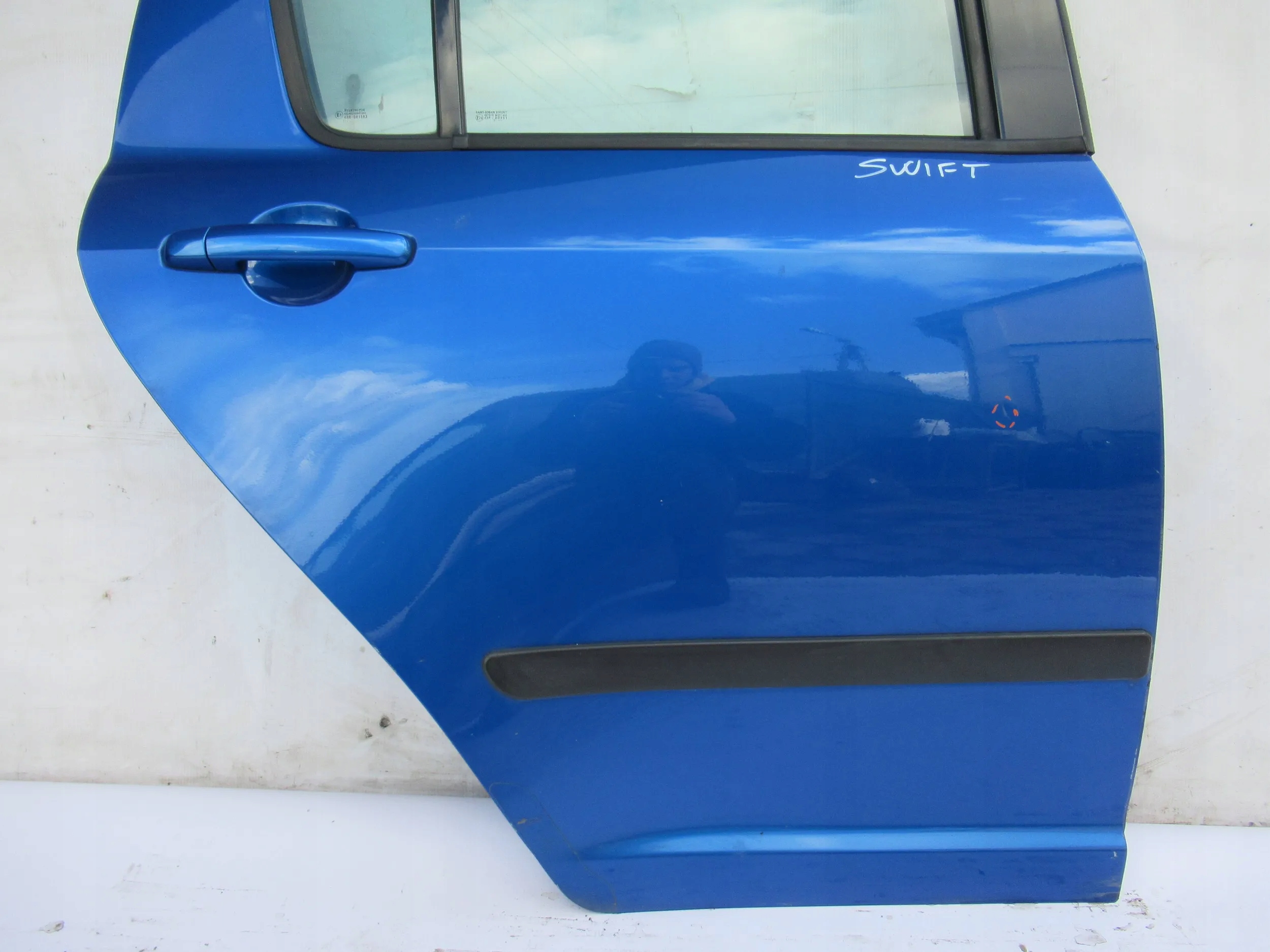 PRAVE ZADNE DVERE Suzuki Swift MK6