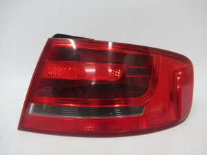 PRAVE ZADNE SVETLO AUDI A4 B8 SEDAN 08- PRAVE ZADNE SVETLO AUDI A4 B8 SEDAN 08-