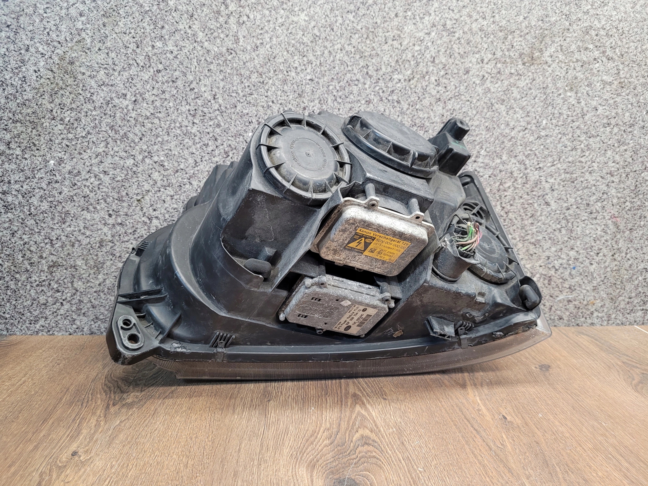 RANGE ROVER SPORT L320 XENON NATAČACI PRAVE PREDNE SVETLO