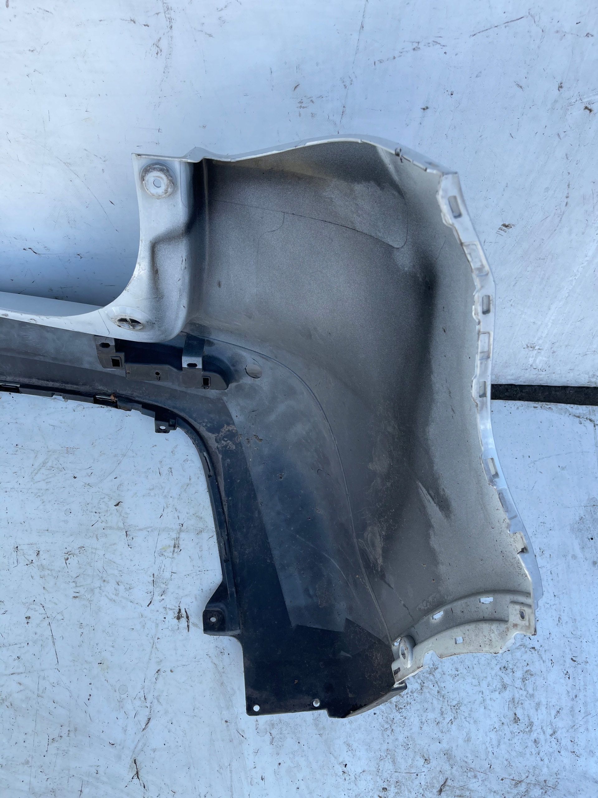 ZADNÝ NÁRAZNÍK SUZUKI VITARA 15-