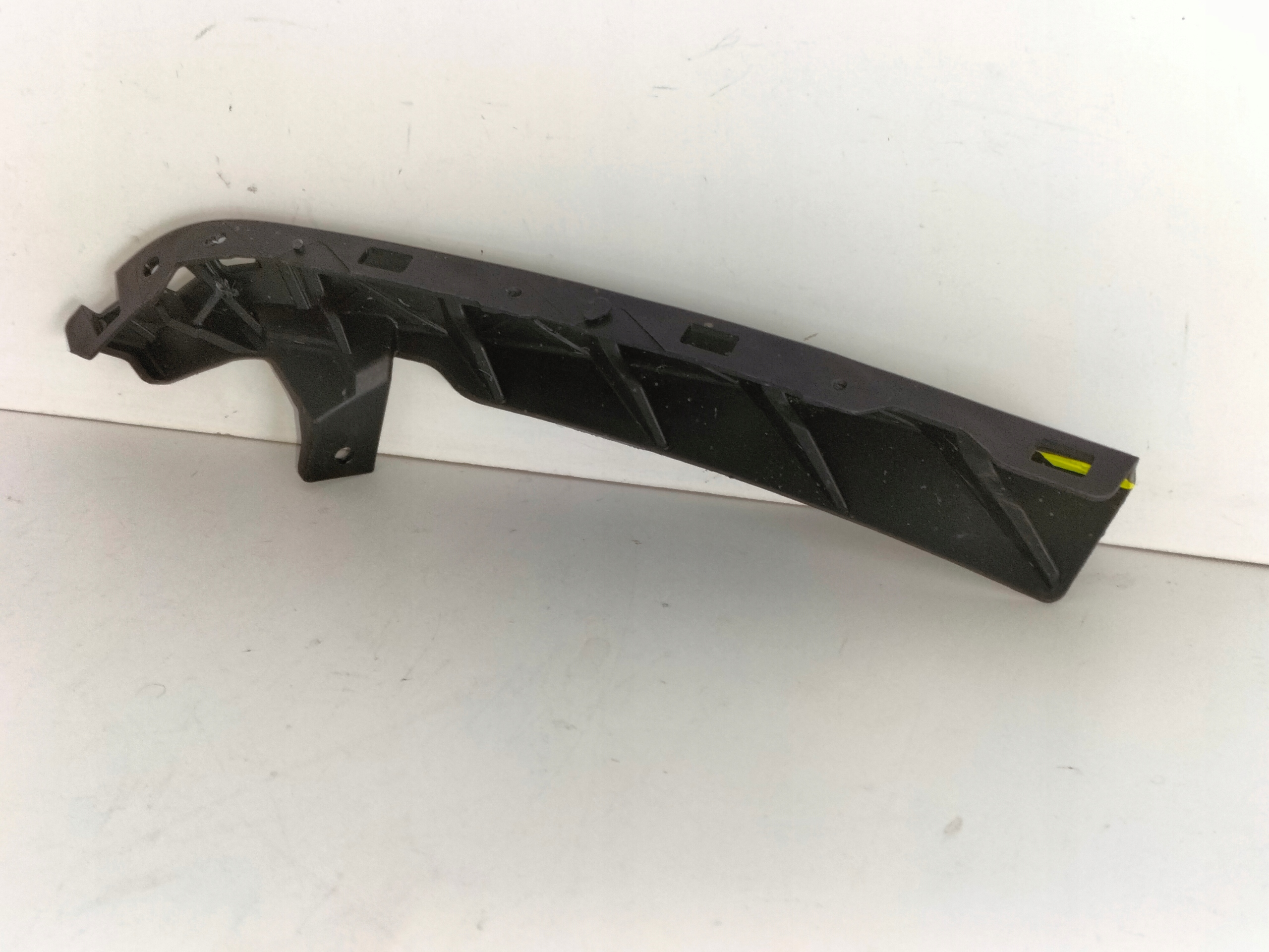 PRAVÝ DRŽIAK PREDNÉHO NÁRAZNÍKA HYUNDAI TUCSON 4 IV LIFT 24- N-LINE