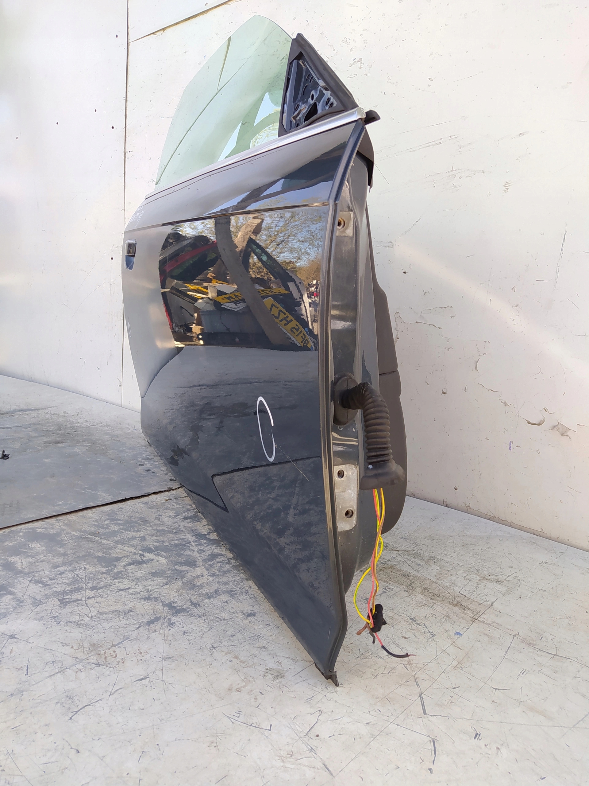 AUDI A3 8P CABRIO PRAVE PREDNE DVERE