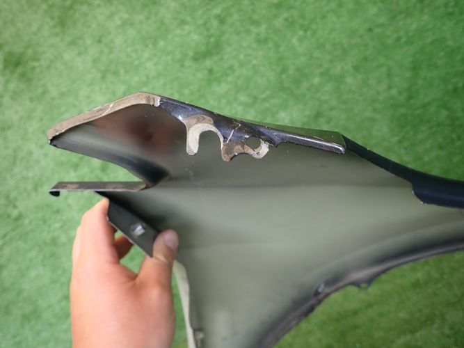 VW GOLF VII LIFT 17- ĽAVÝ PREDNÝ BLATNÍK