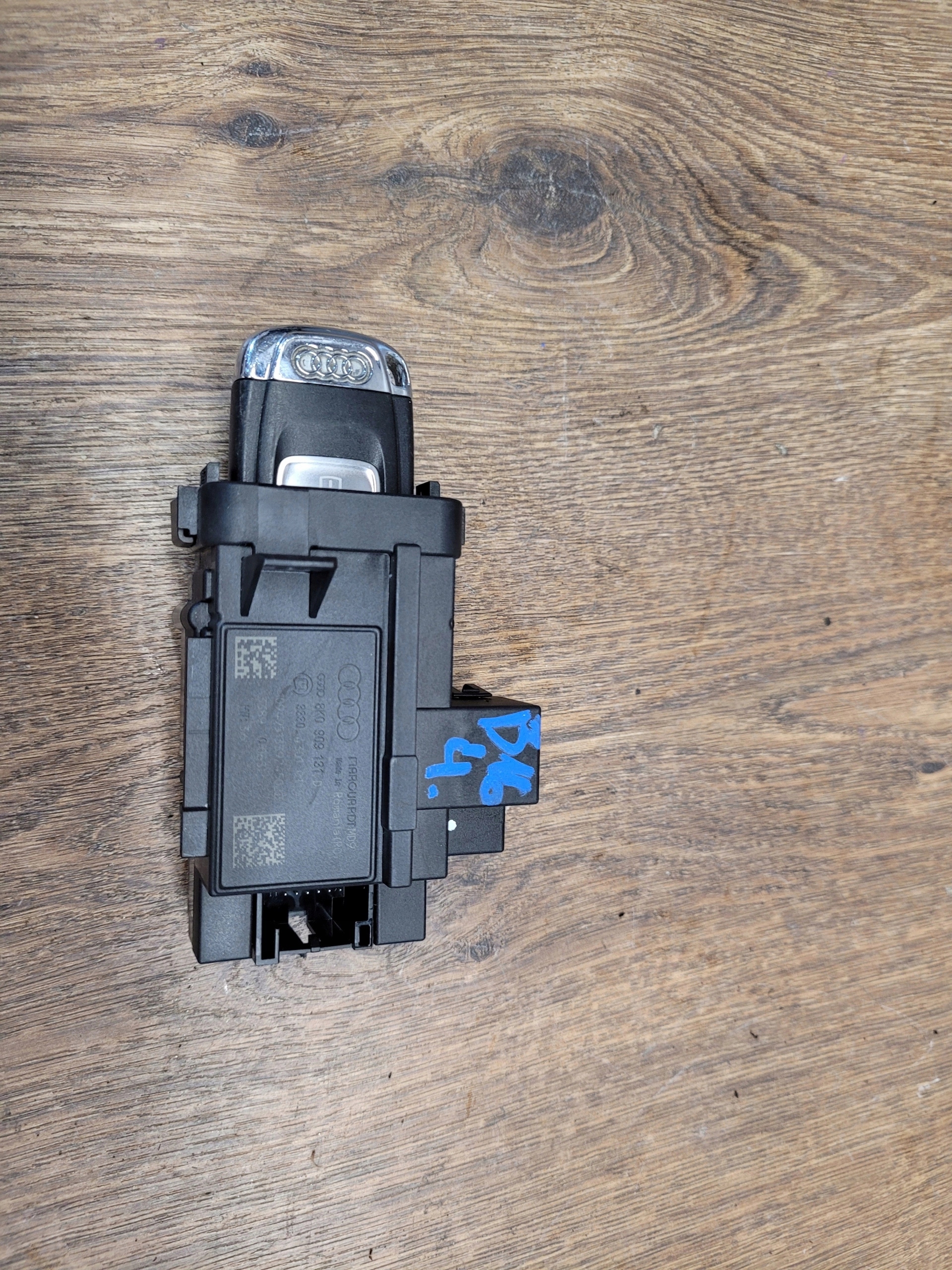 AUDI A4 B8 A5 8T SPINACIA SKRINKA KĽUČ 8K0909131D