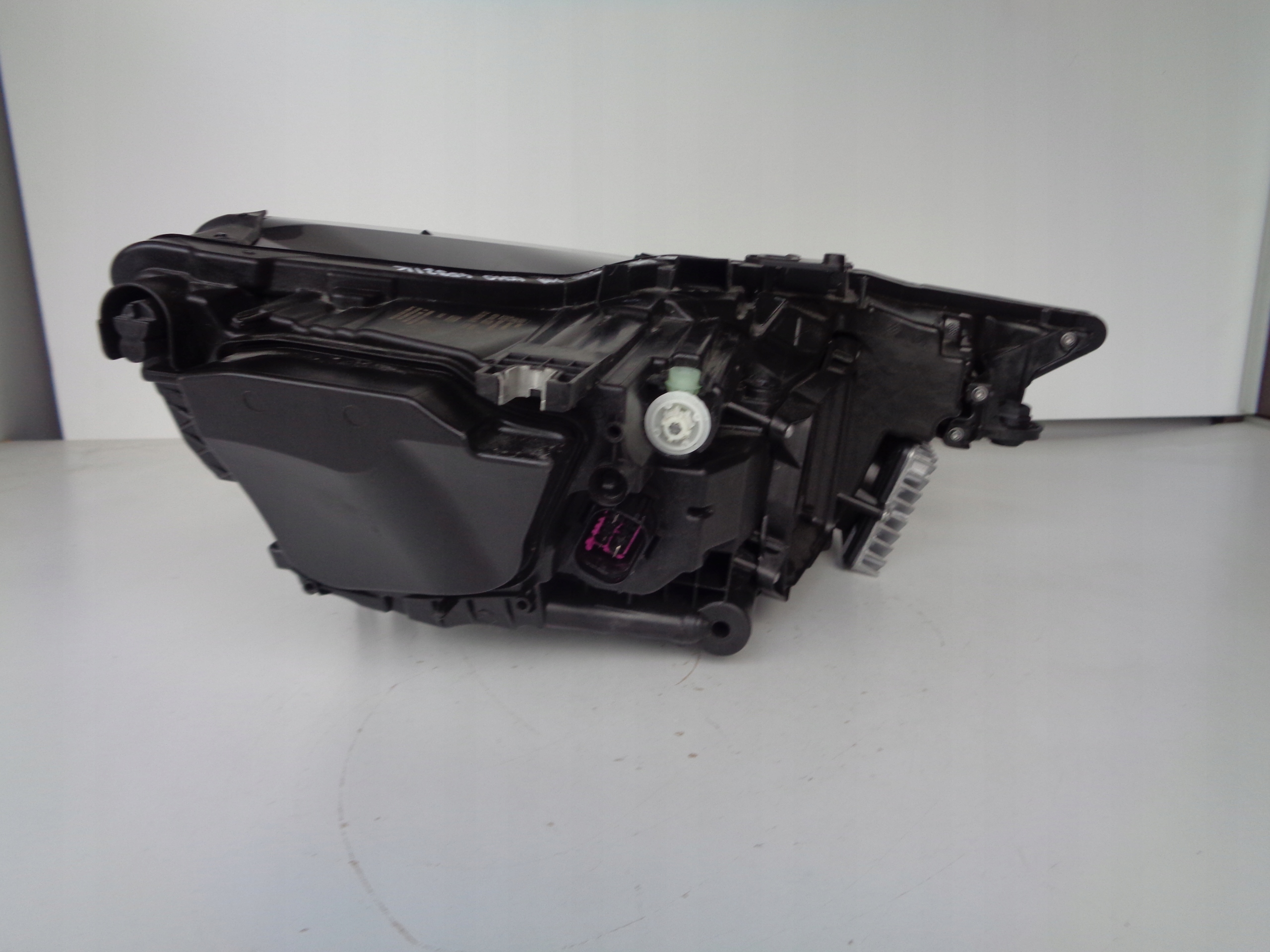 ĽAVÉ SVETLO AUDI A6 C8 4K 4K0 18- FULL LED