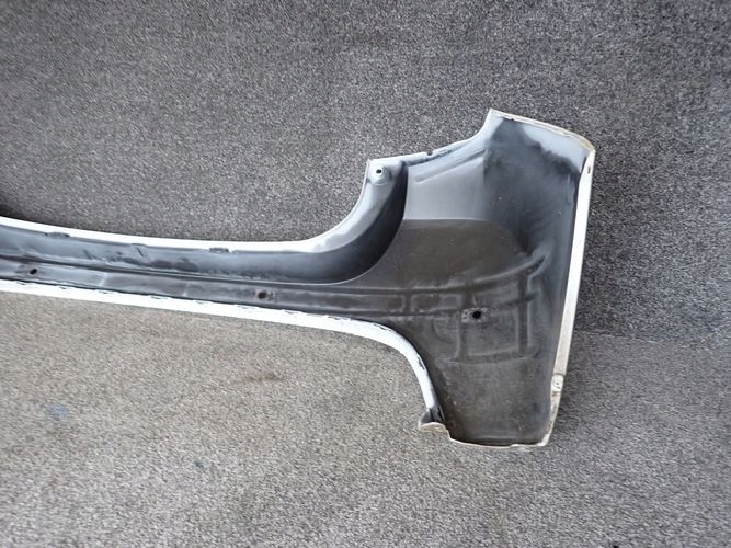 TOYOTA YARIS IV ZADNÝ NÁRAZNÍK