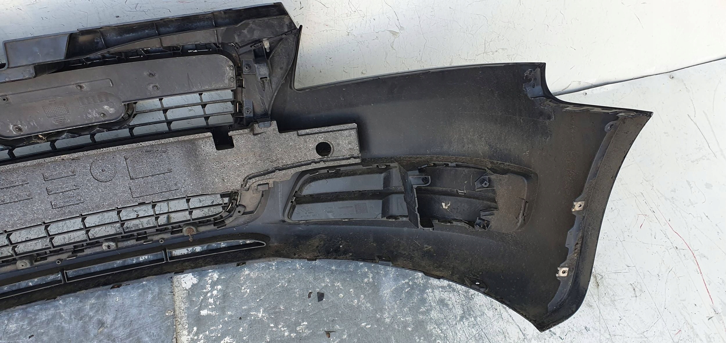 Audi A3 8P LIFT 08-012 PREDNÝ NÁRAZNÍK 8P0807437H