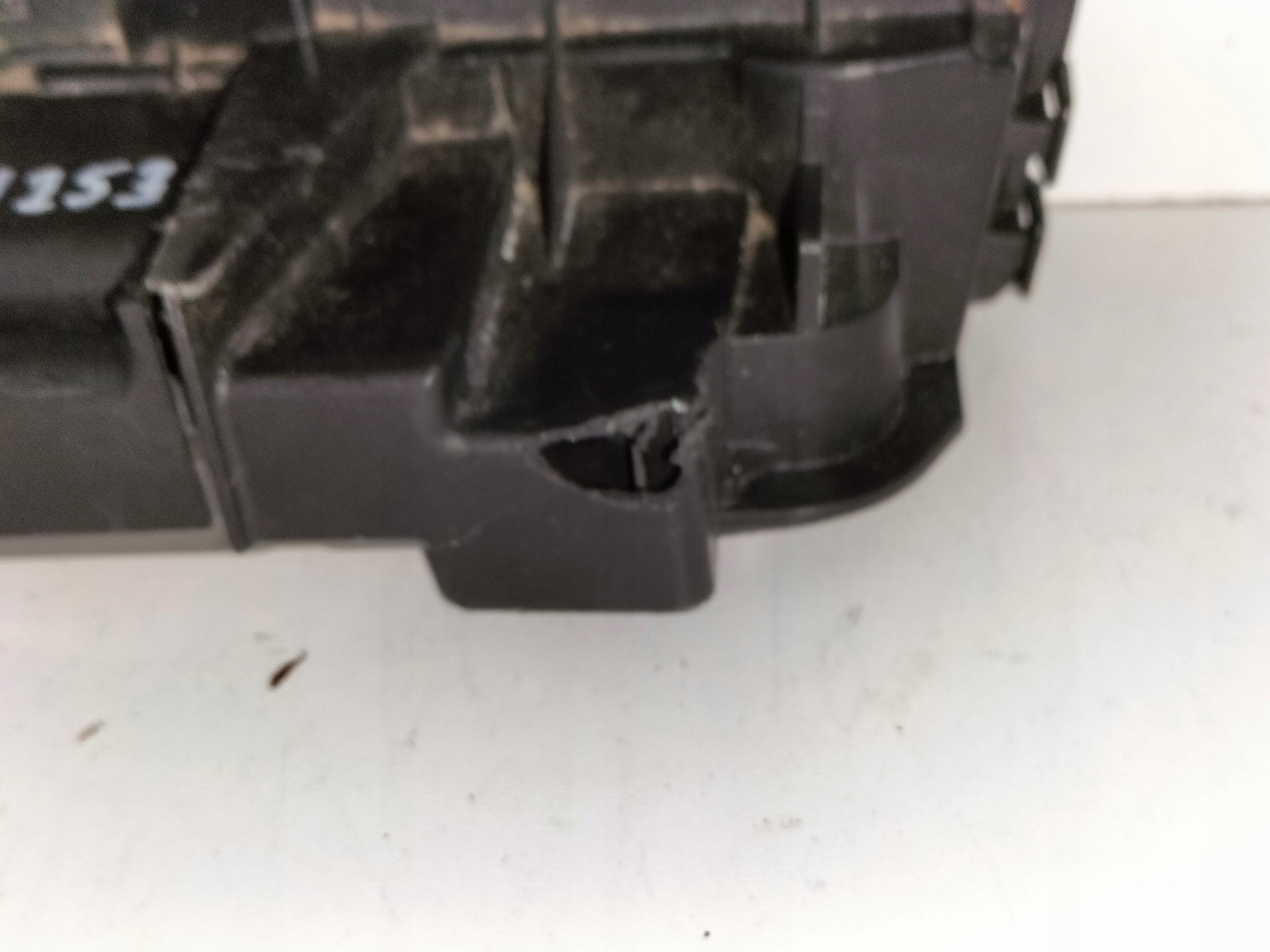 ZAMOK LAVYCH ZADNYCH DVERI VW TOURAN III 15- CADDY III 15- POLO 17- TIGUAN II 16-