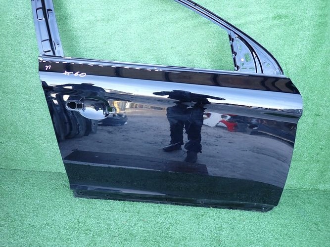 VOLVO XC60 08-17 PRAVE PREDNE DVERE