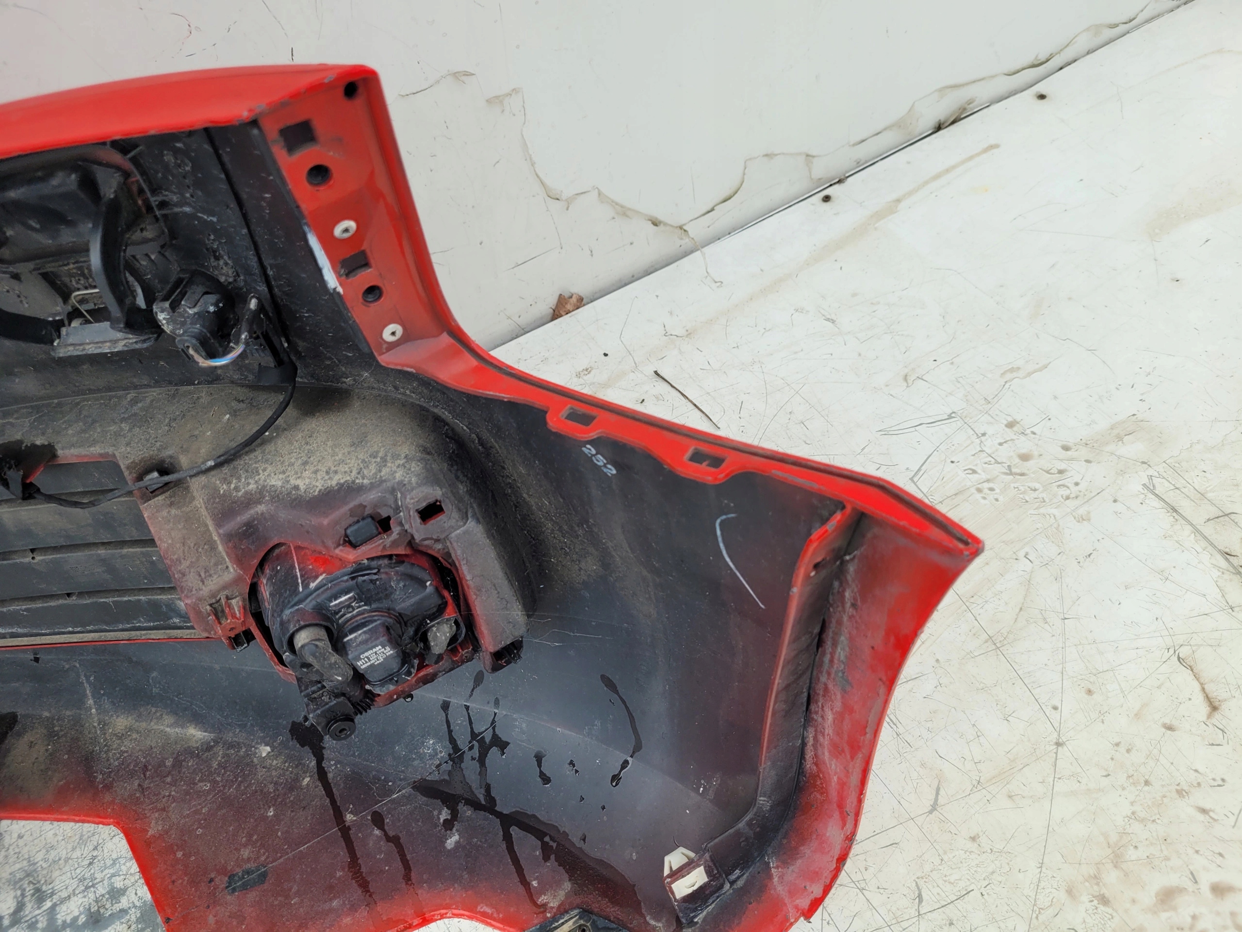 AUDI S5 8T XENON PDC 8T0807437D PREDNÝ NÁRAZNÍK