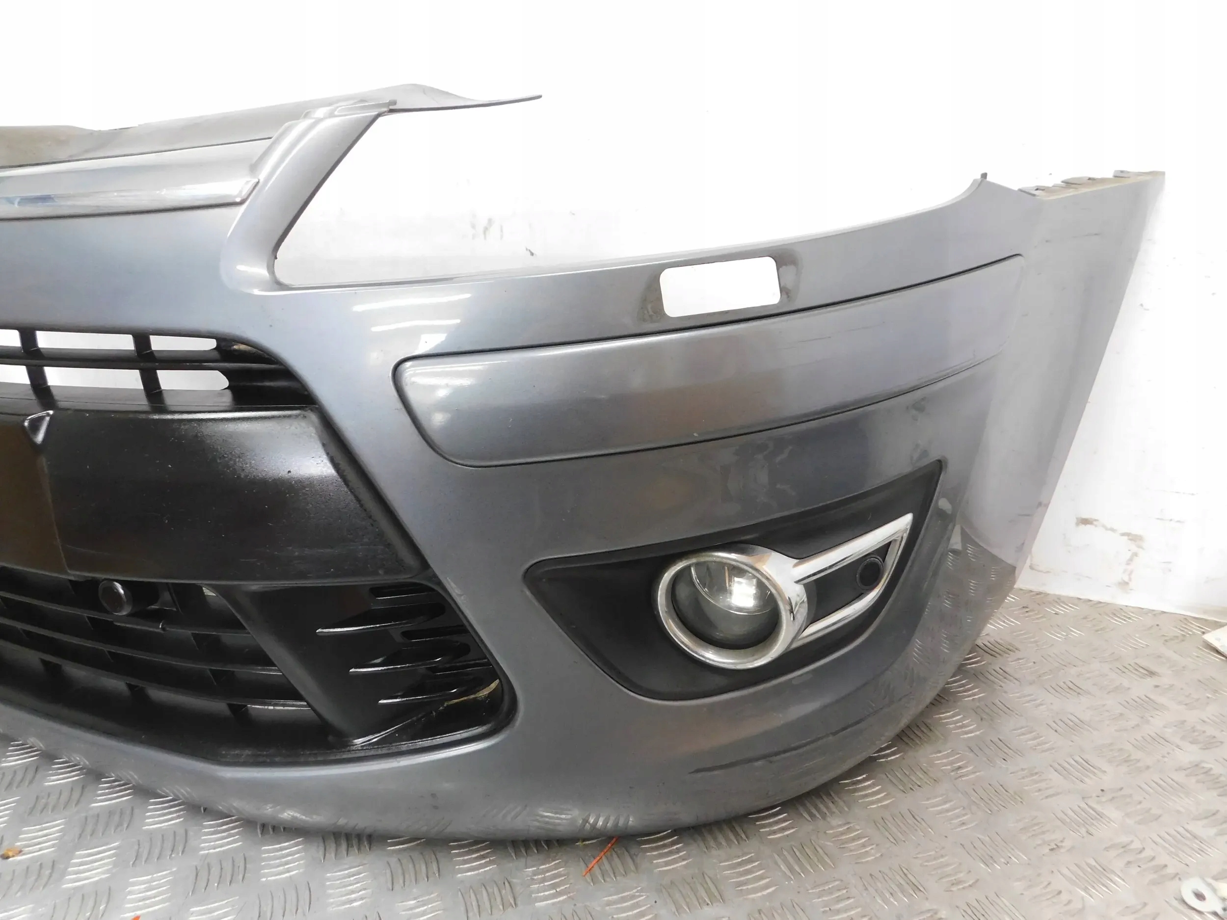 PREDNÝ NÁRAZNÍK CITROEN C4 LIFT PDC