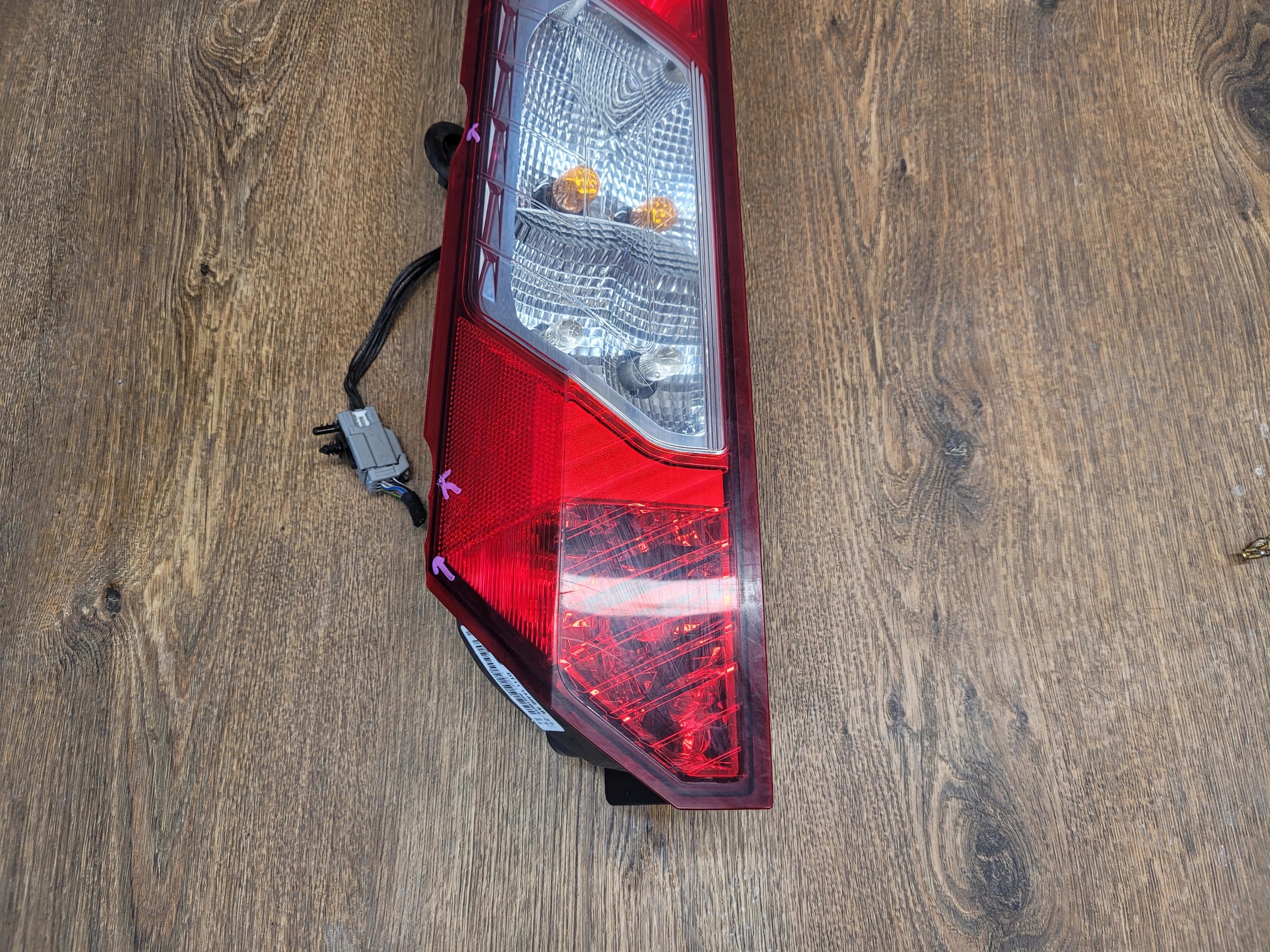 FORD TRANSIT CONNECT MK2 LAVE ZADNE SVETLO DT1113405AB