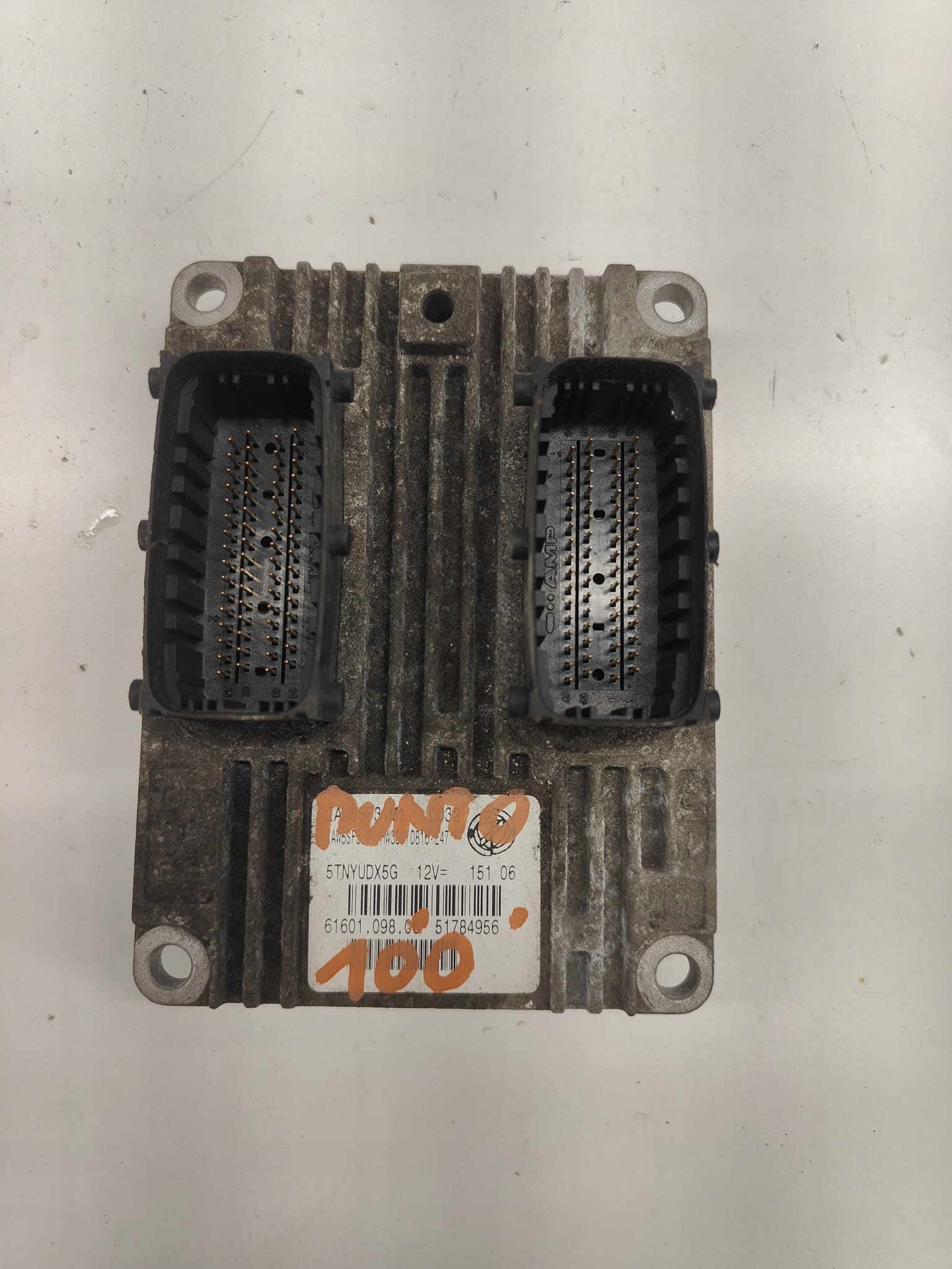 Fiat punto 51784956 RIADIACA JEDNOTKA MOTORA