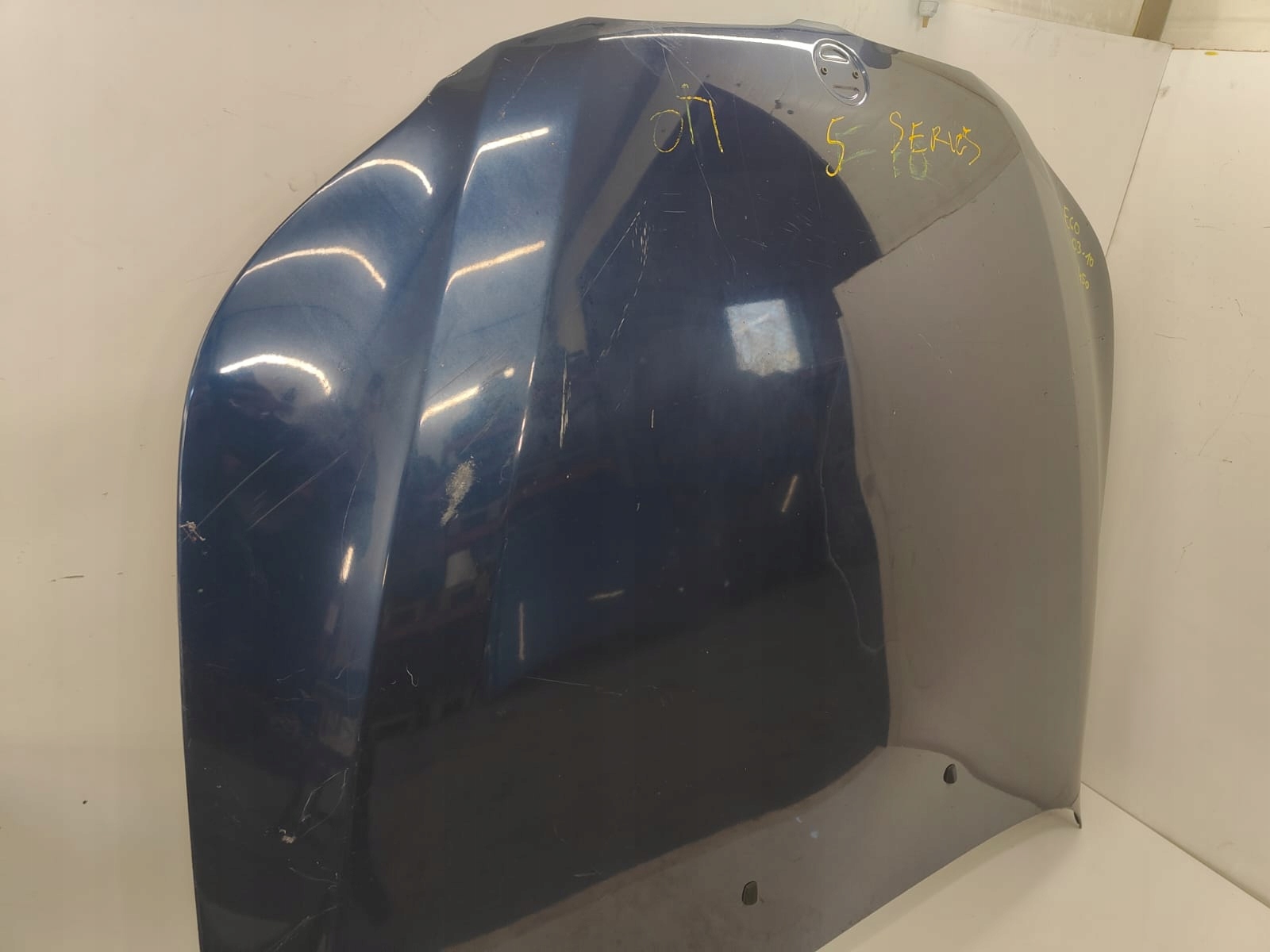 BMW e60 03-10 PREDNÁ KAPOTA