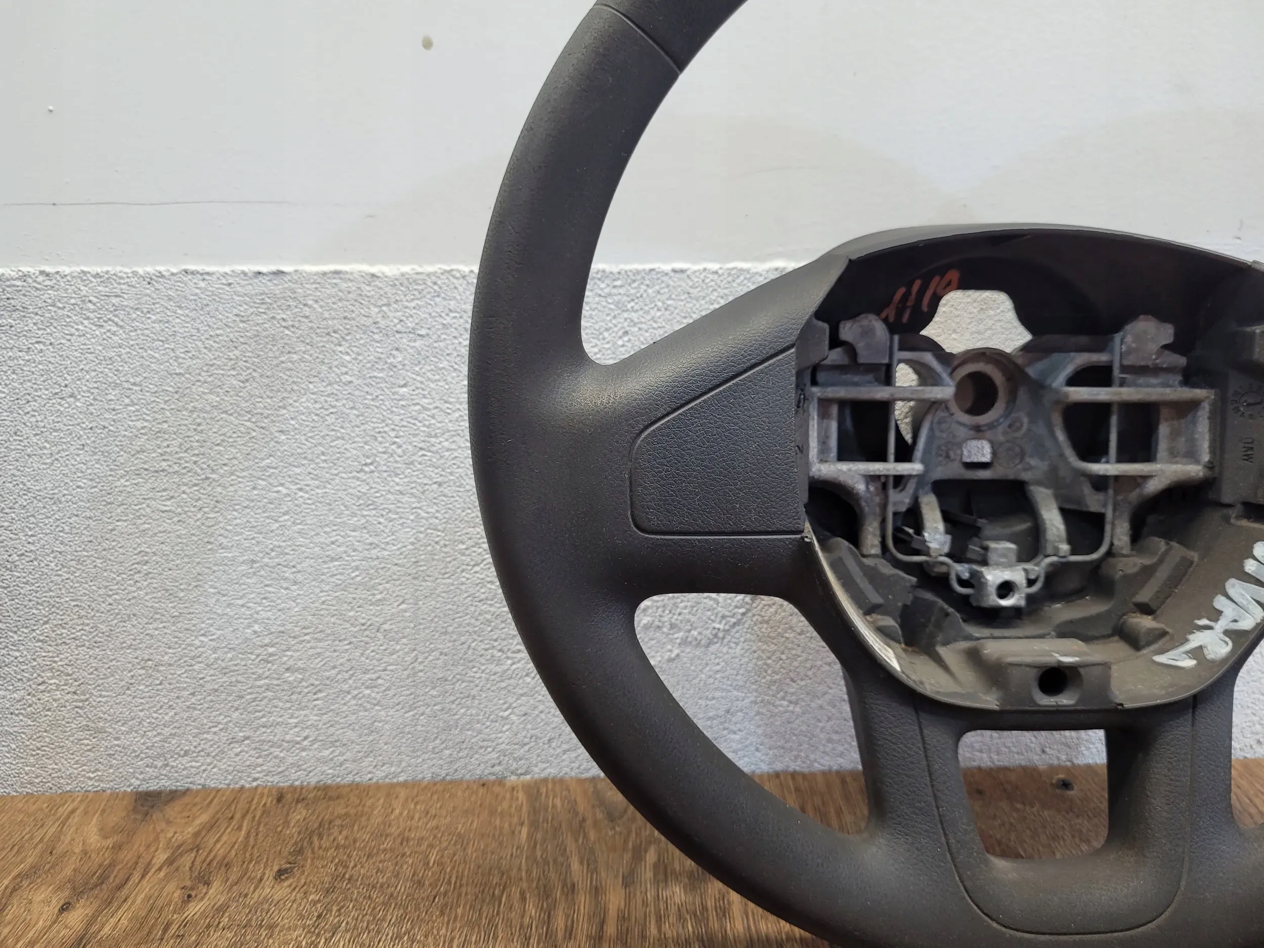 Renault Trafic III (X82) 2015 18650909S2 VOLANT
