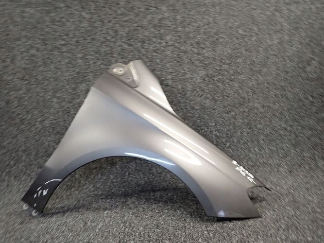 MERCEDES W246 246 B-KLASA 12- PRAVY PREDNY BLATNIK