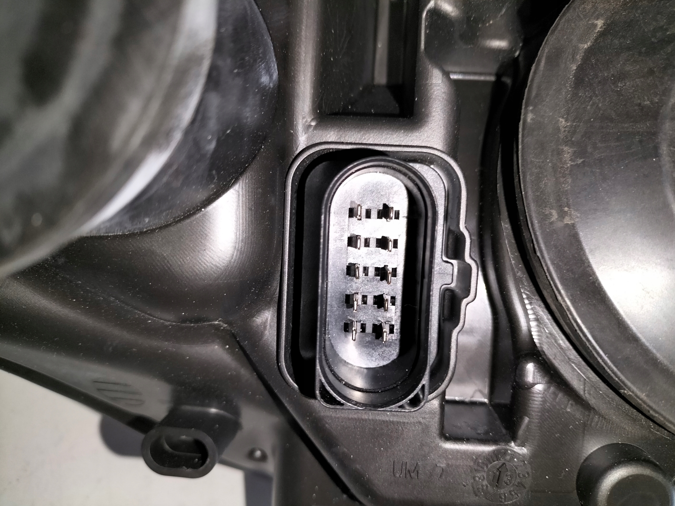 LAVE PREDNE SVETLO SKODA FABIA II 07-10 ROOMSTER 06-10