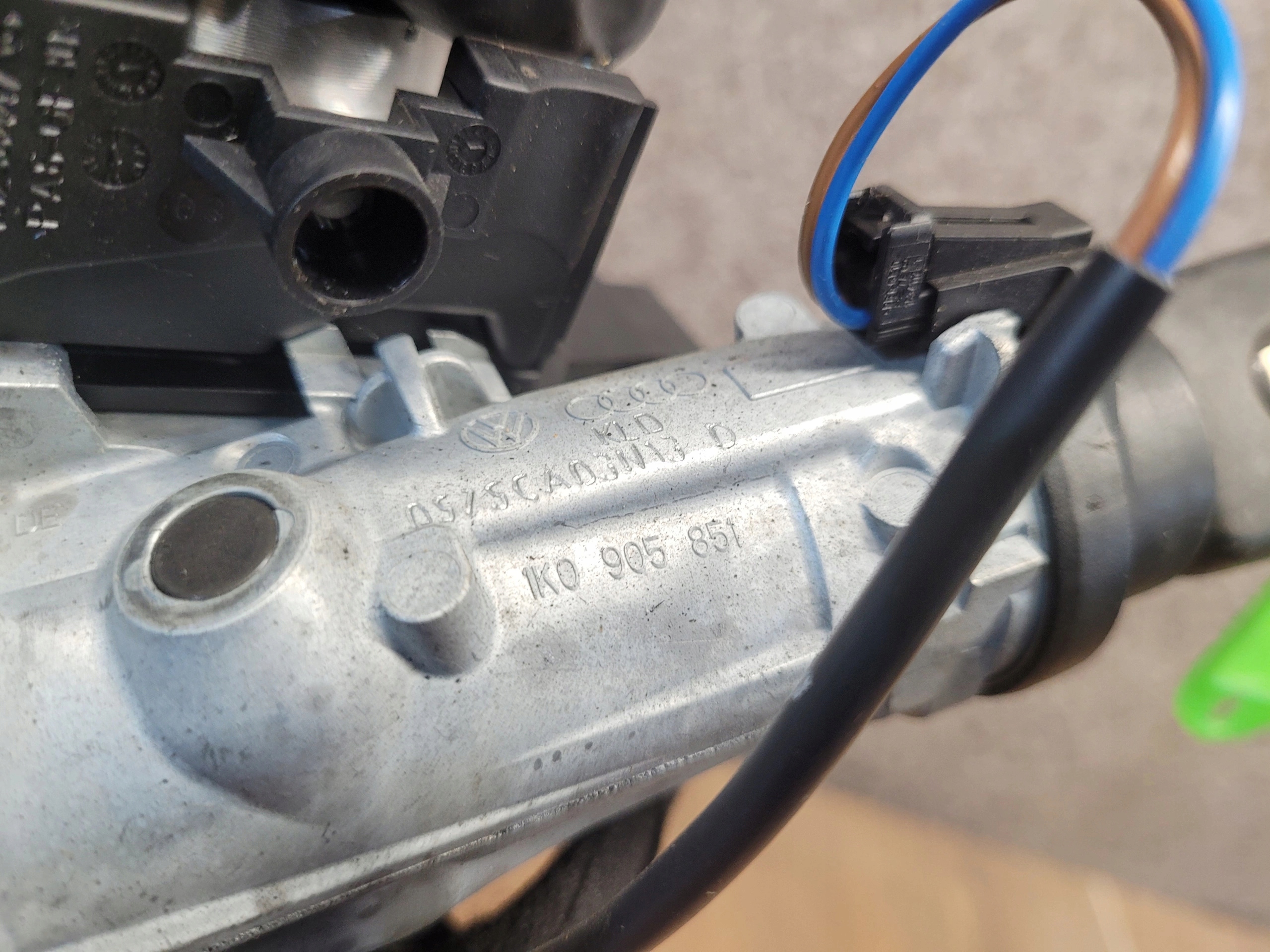 SEAT TOLEDO IV 6R2909144P VOLANTOVÁ TYČ SERVOČERPADLO SPINACIA SKRINKA