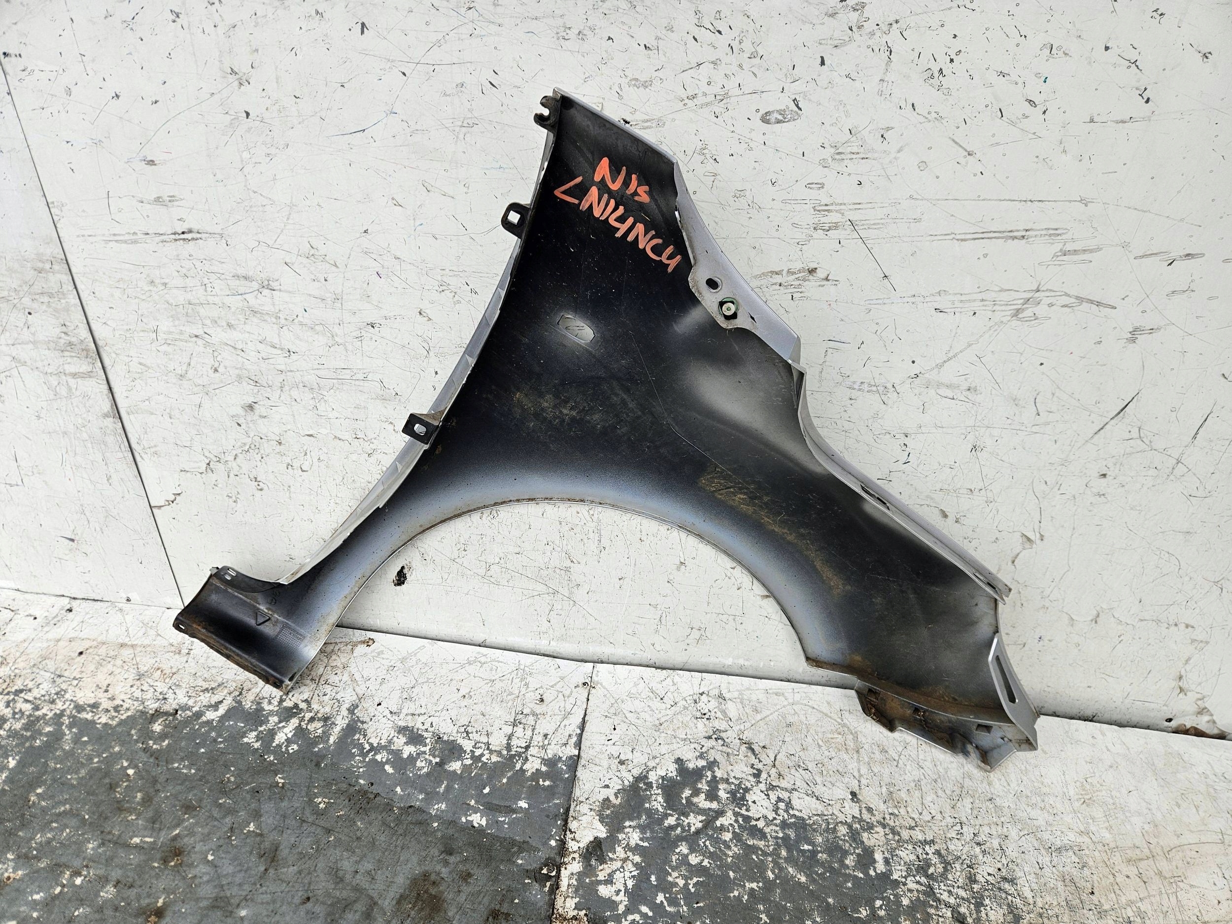 Renault Kangoo II III LIFT 013-021 ĽAVÝ PREDNÝ BLATNÍK