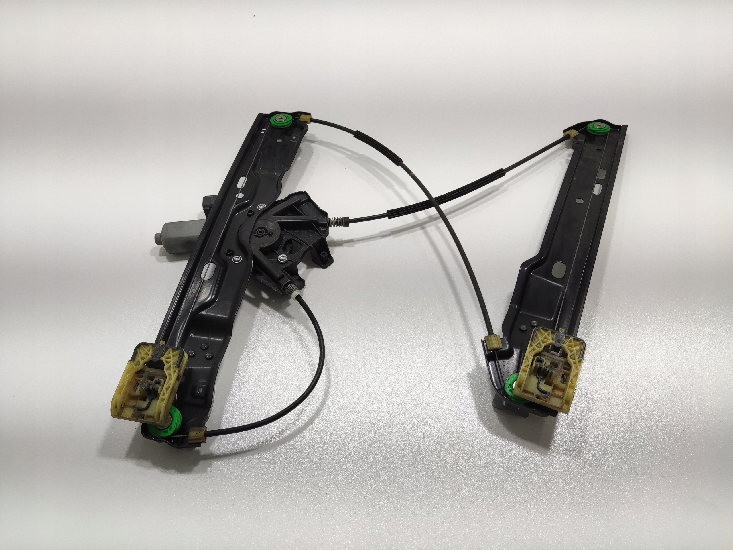 ĽAVÝ PREDNÝ MECHANIZMUS SŤAHOVANIA OKNA EVOQUE I BJ3223201AE 2011-2015