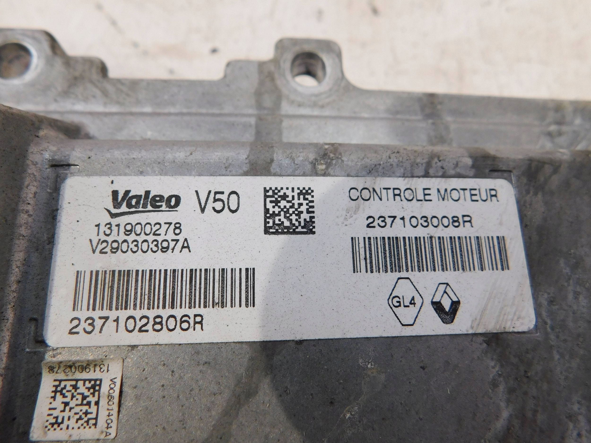 RIADIACA JEDNOTKA MOTORA 237102806R DACIA SANDERO II 0.9