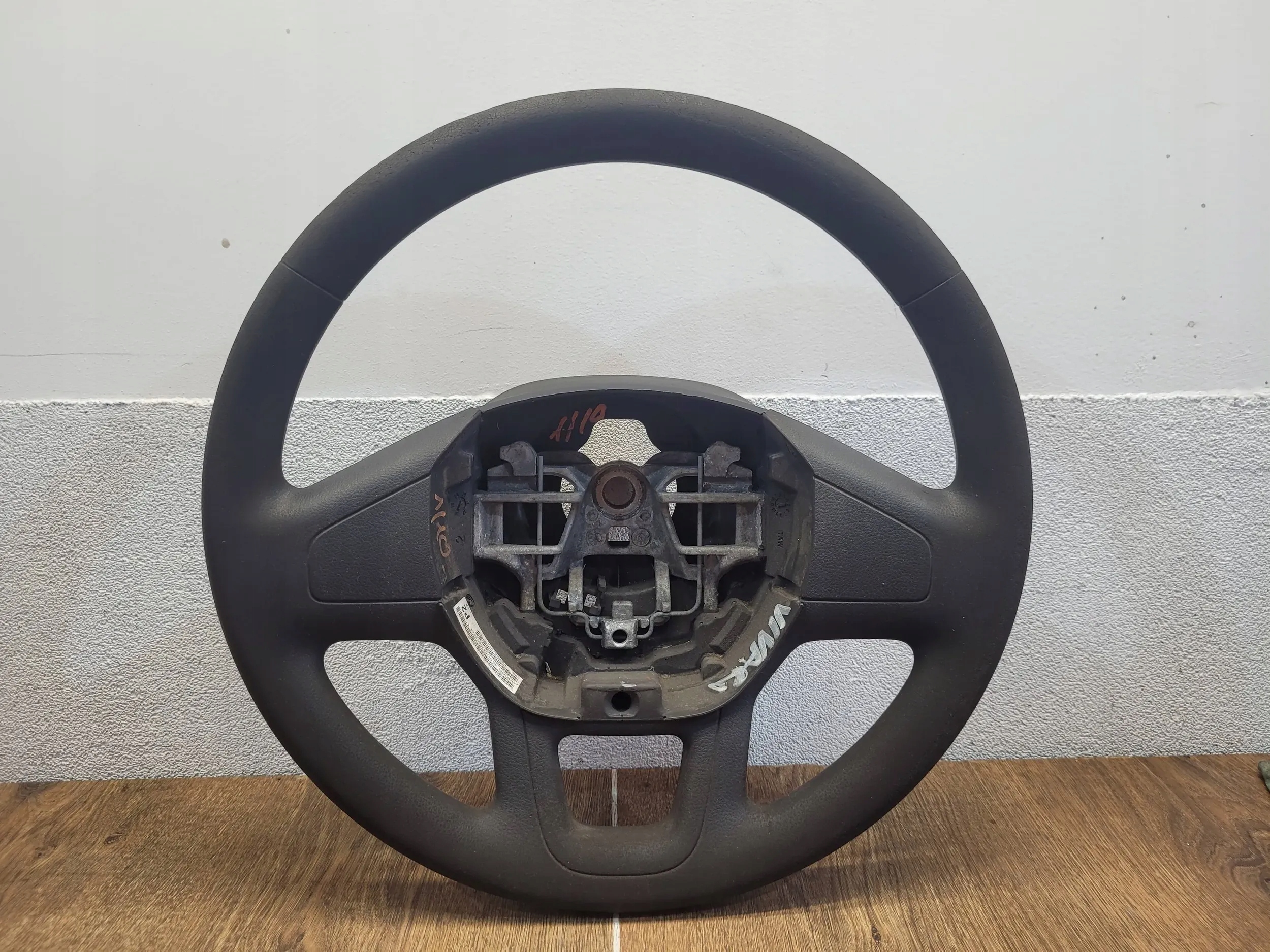 Renault Trafic III (X82) 2015 18650909S2 VOLANT