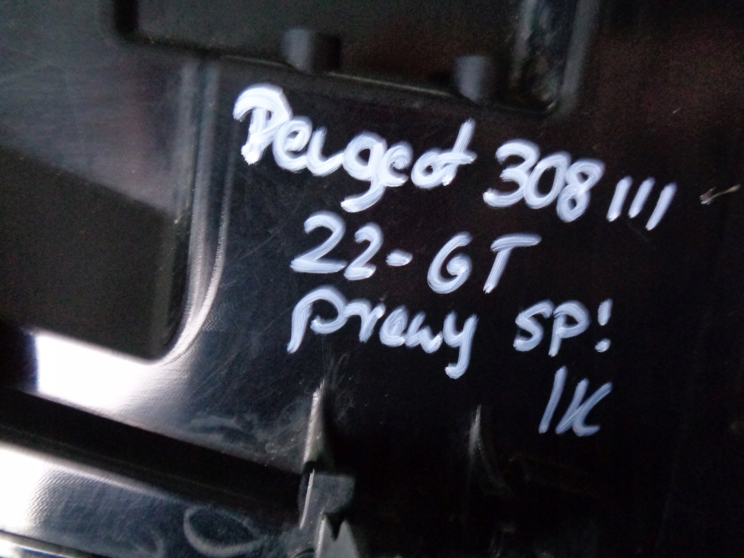 PRAVA HMLOVKA PEUGEOT 308 III 22- GT LED