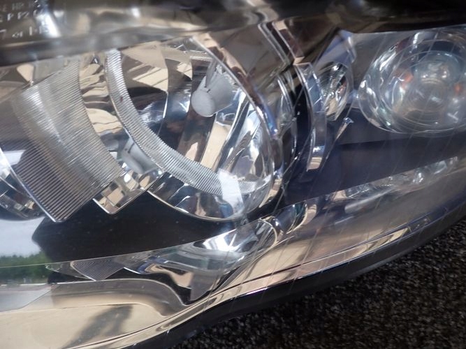 AUDI A4 B7 04-08 LAVE PREDNE SVETLO 8E941003BK