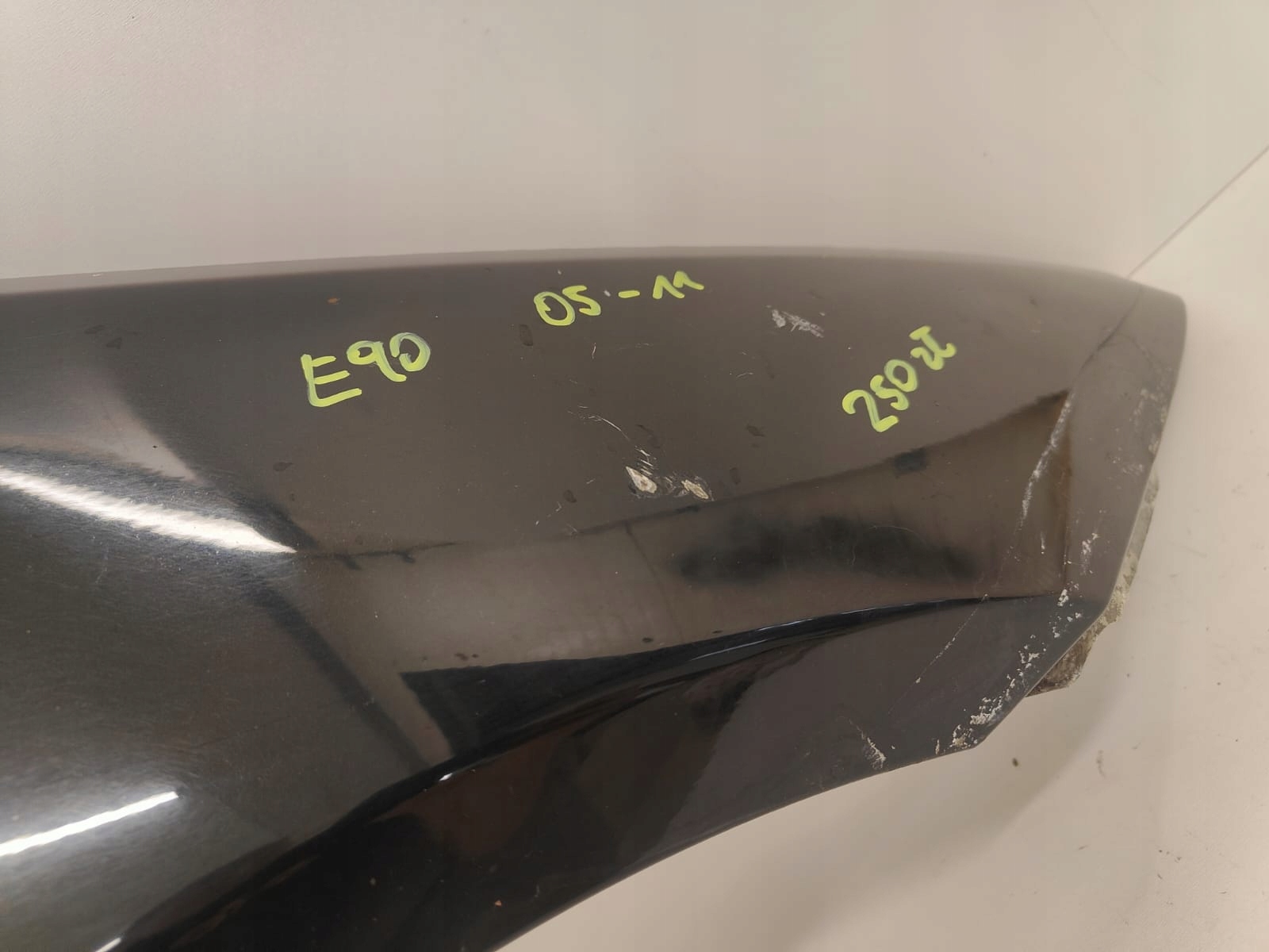 BMW e90 3 seria 05-12 PRAVY PREDNY BLATNIK