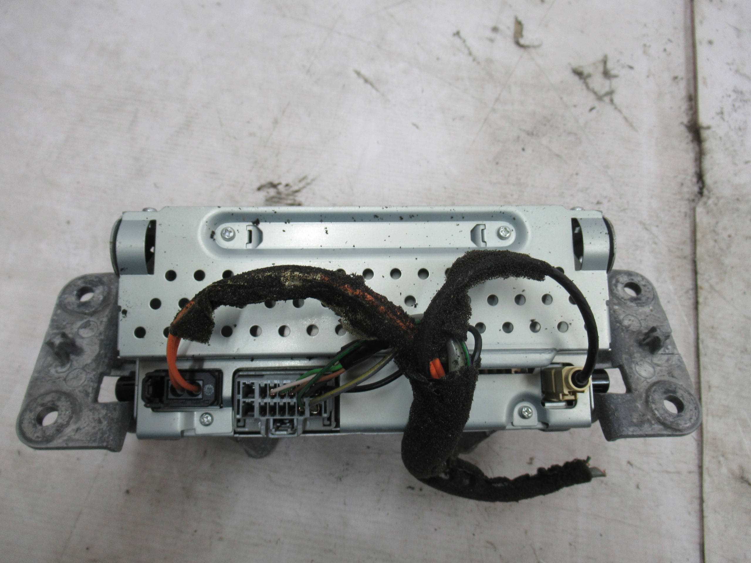 RADIO 31260541 VOLVO V70 III