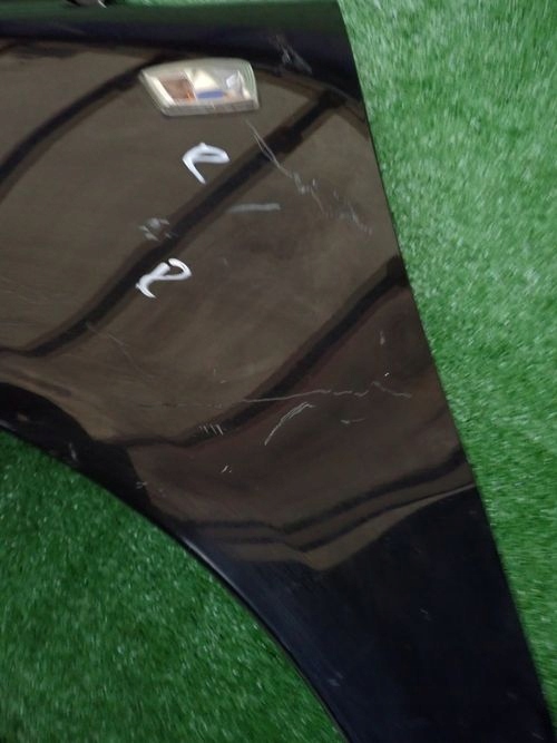 OPEL CORSA D ĽAVÝ PREDNÝ BLATNÍK