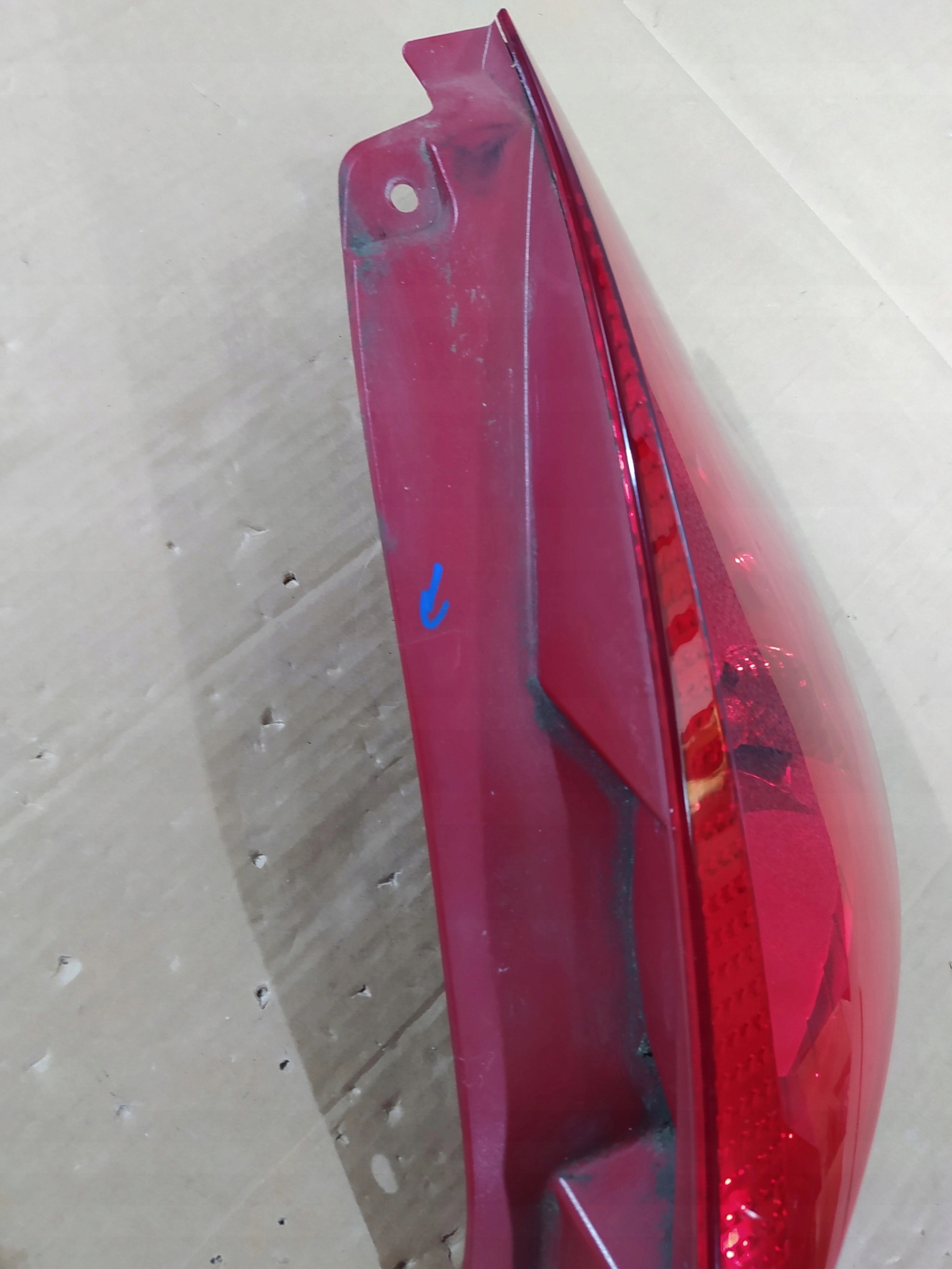 FORD FIESTA MK7 PRAVÉ ZADNÉ SVETLO