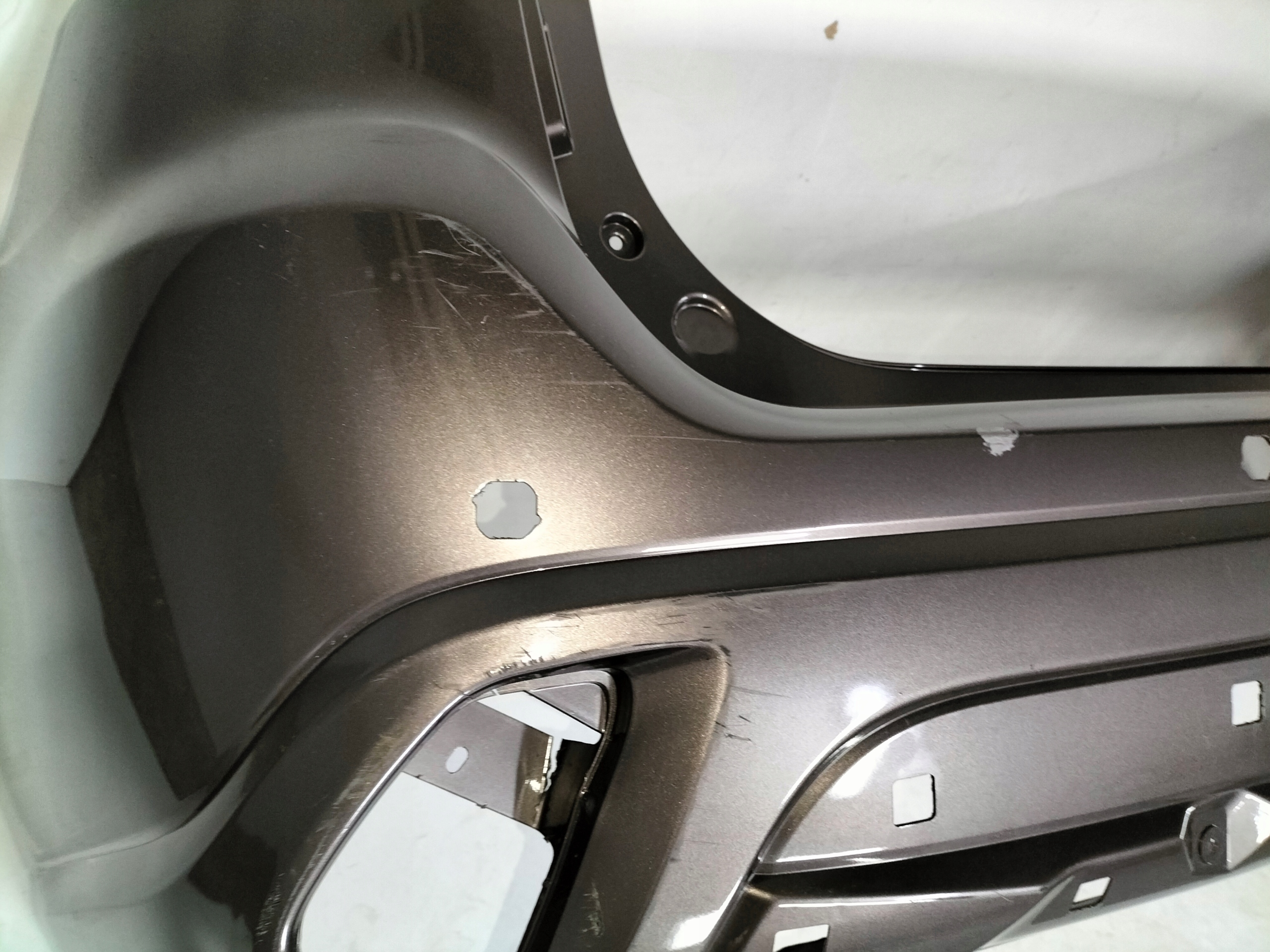 ZADNÝ NÁRAZNÍK MITSUBISHI OUTLANDER III LIFT 15-