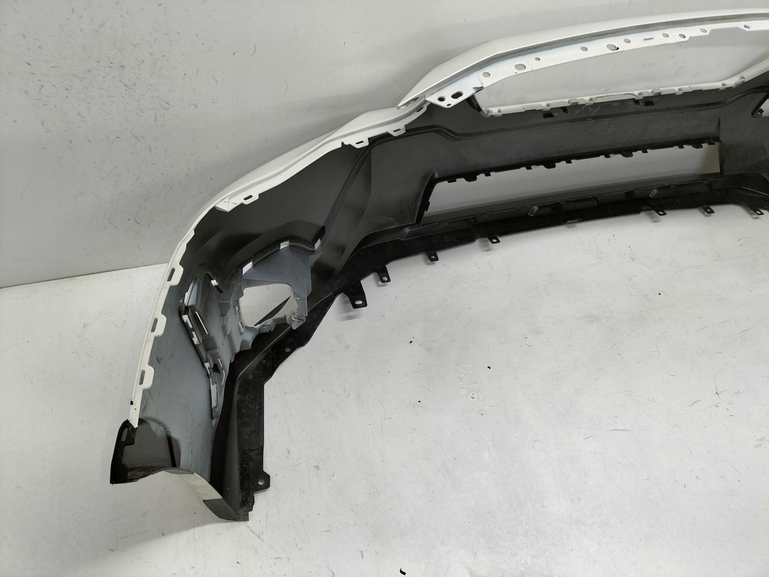 PREDNÝ NÁRAZNÍK SUBARU XV CROSSTREK LIFT 20-