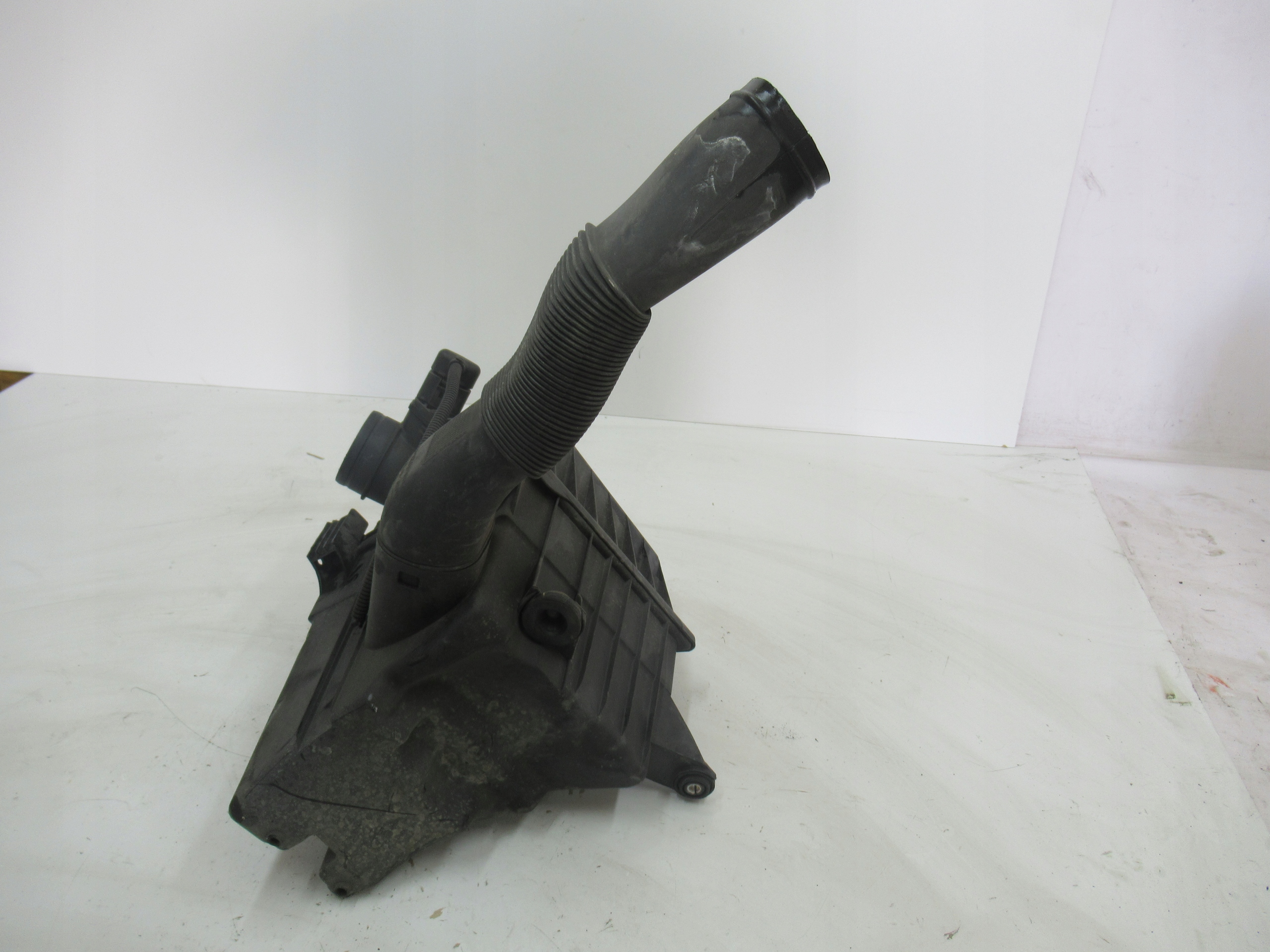 OBAL VZDUCHOVÉHO FILTERA SKODA ROOMSTER 1.4 16V