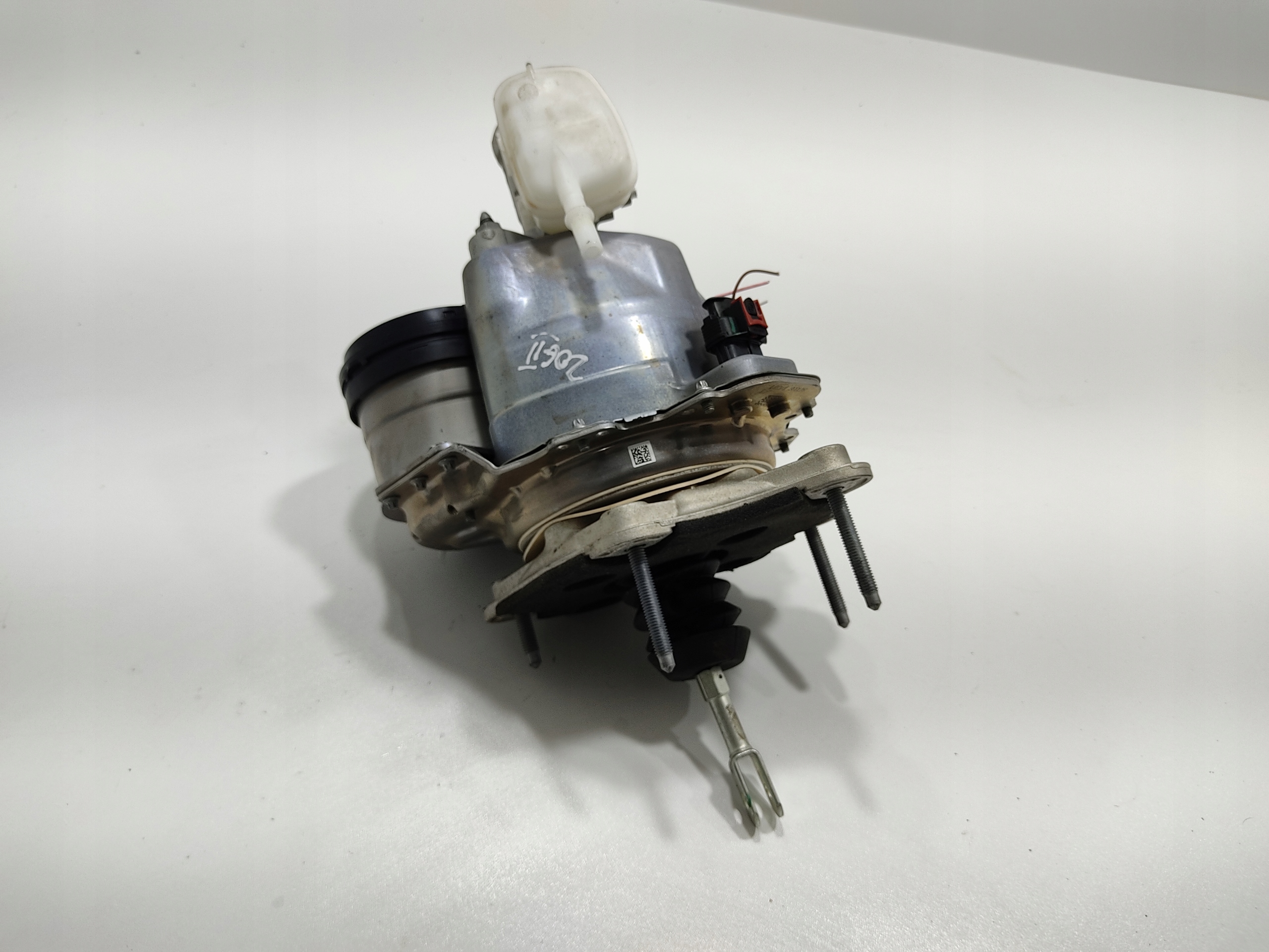 BRZDOVY POSILOVAC RENAULT ZOE II 472106527R 472106527R-A 2019-2024